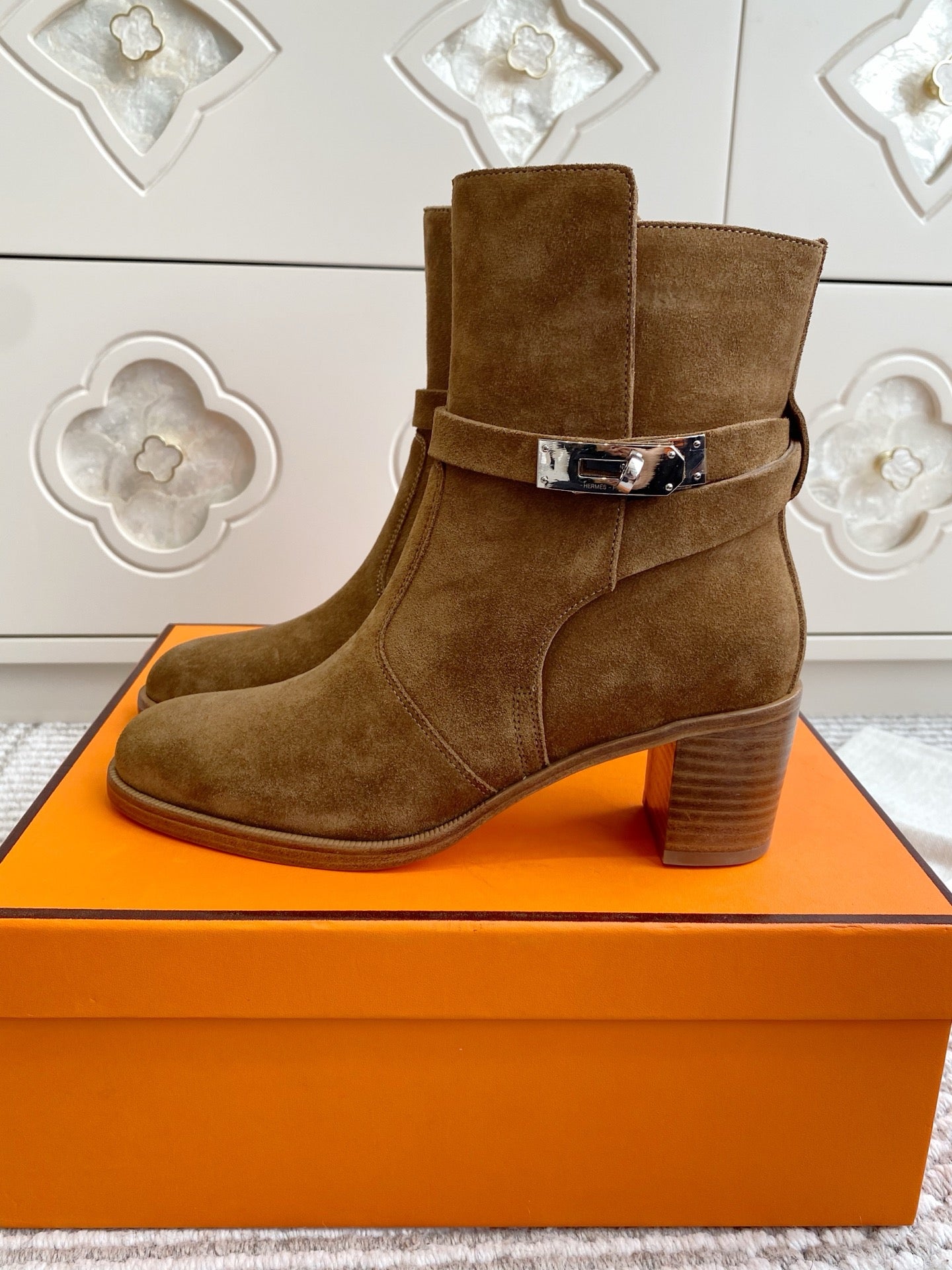HM 25S FRENCHIE 50 ANKLE BOOT 50 MM IN BROWN SUEDE WITH SILVER HARDWARE - 35