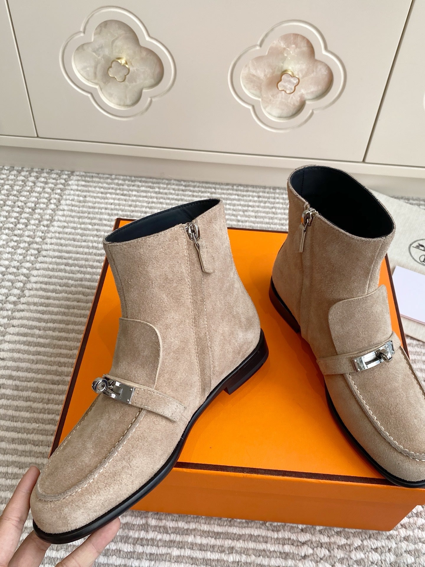 HM 25S KELSY ANKLE BOOT IN EARTHY BROWN-GRAY SUEDE WITH SILVER HARDWARE - 35