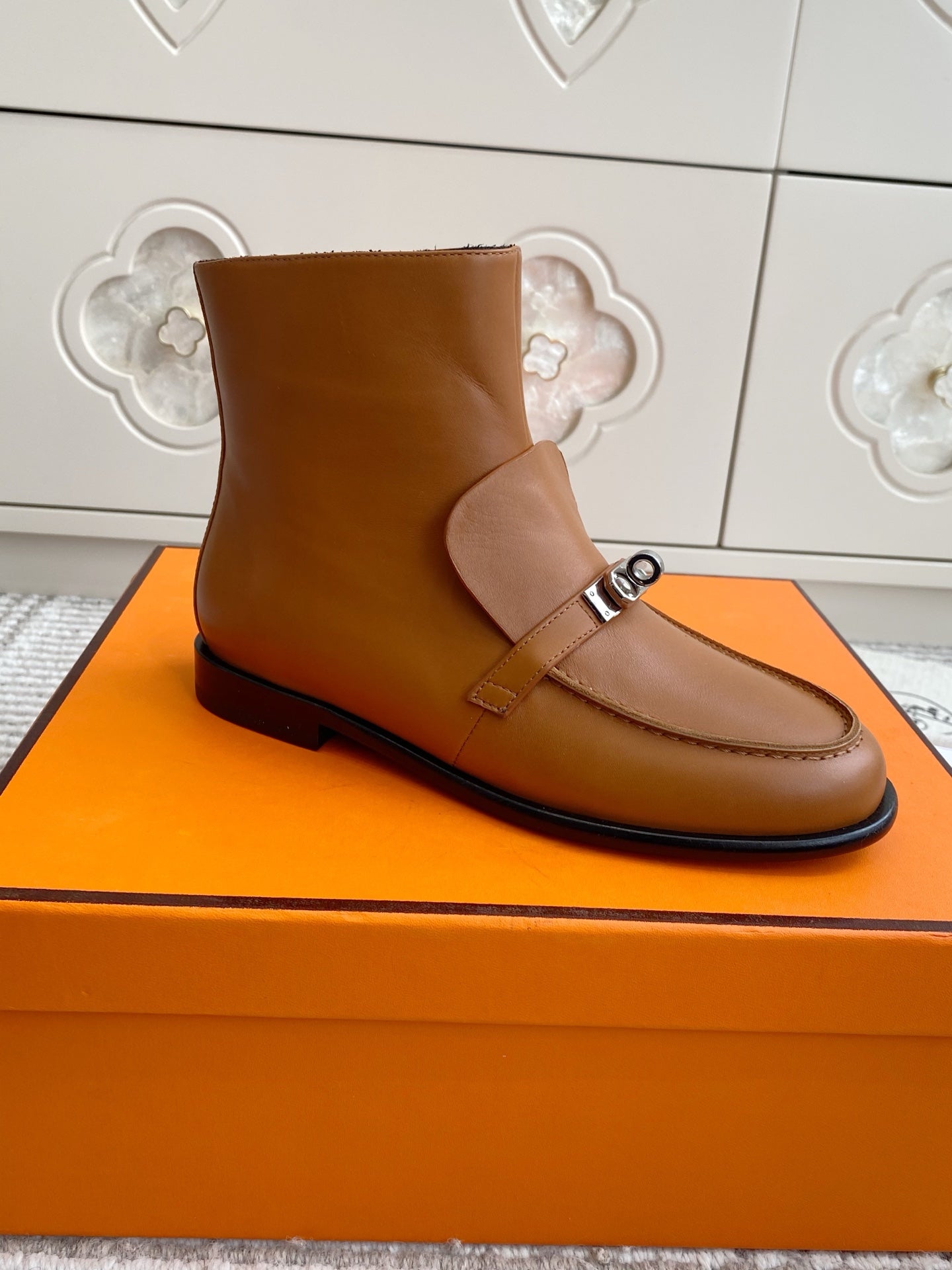 HM 25S KELSY ANKLE BOOT IN BROWN LAMBSKIN WITH SILVER HARDWARE - 35