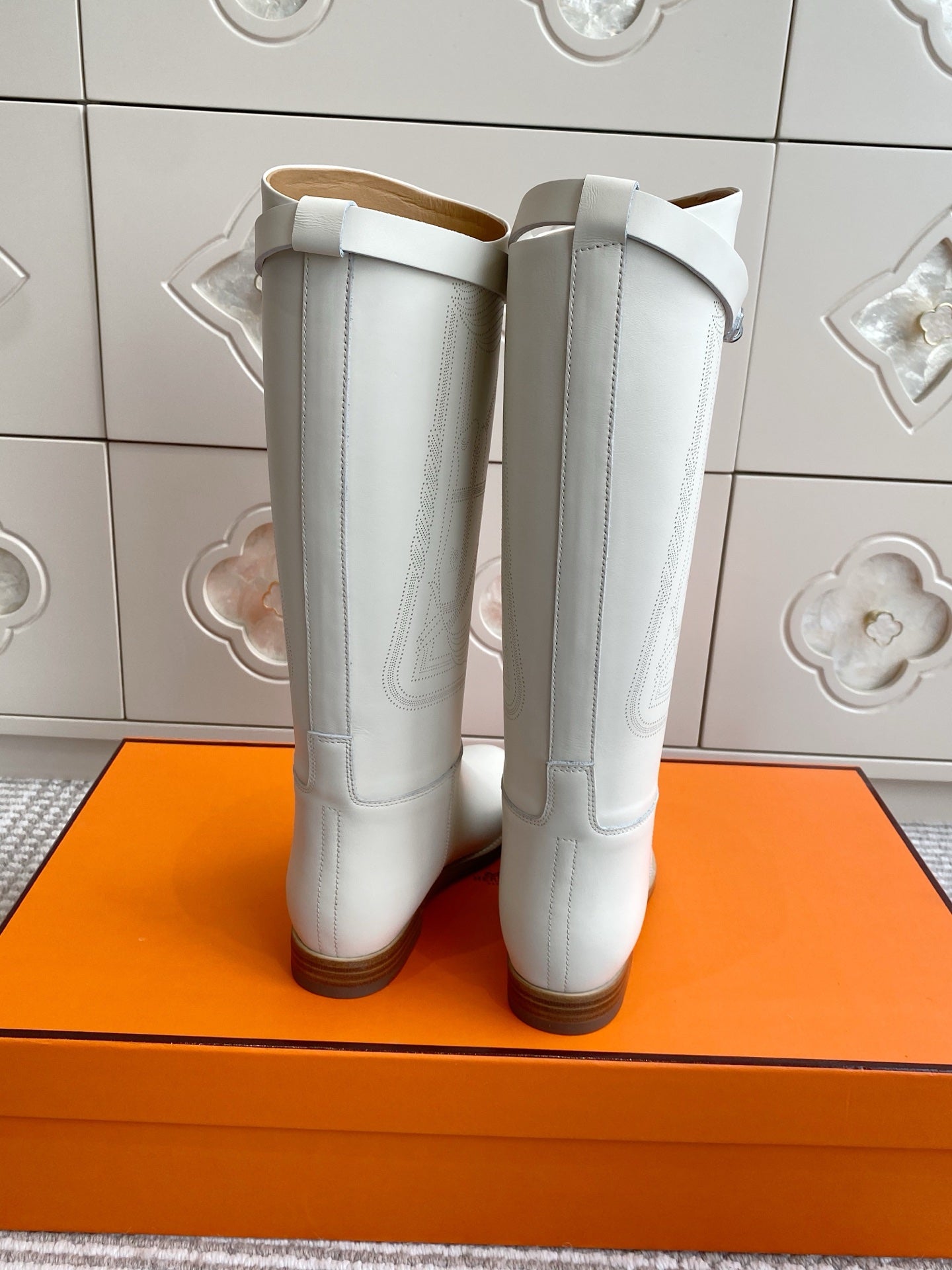 HM 25S JUMPING BOOTS IN WHITE LAMBSKIN WITH SILVER HARDWARE - 35