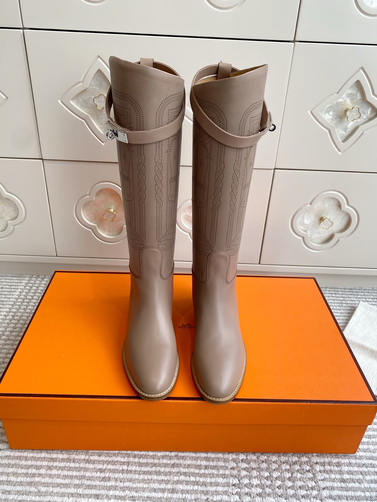 HM 25S JUMPING BOOTS IN LIGHT CARAMEL BROWN LAMBSKIN WITH SILVER HARDWARE - 35