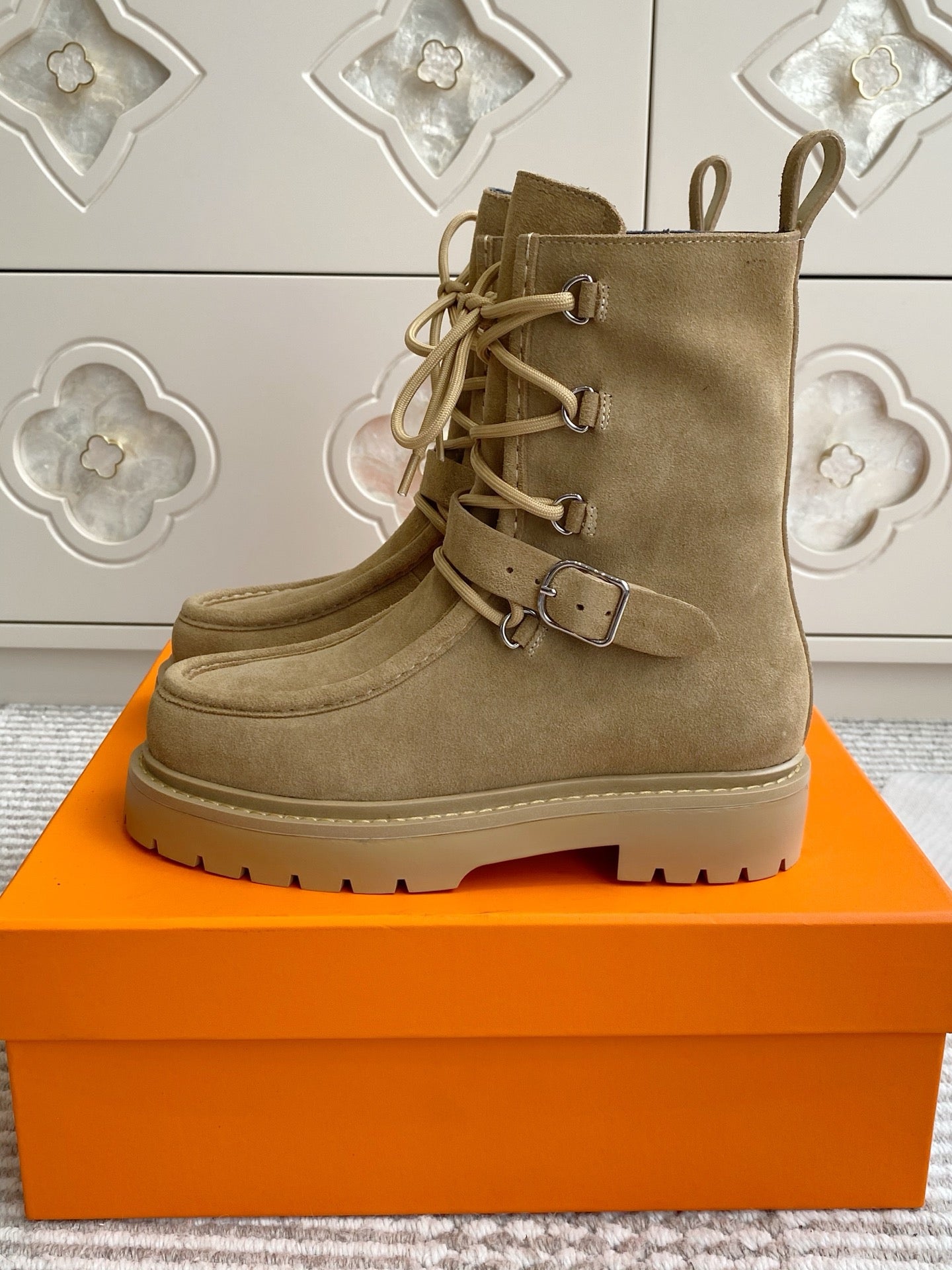 HM 25S ANKLE BOOTS IN WARM BEIGE GOLD SUEDE - 35