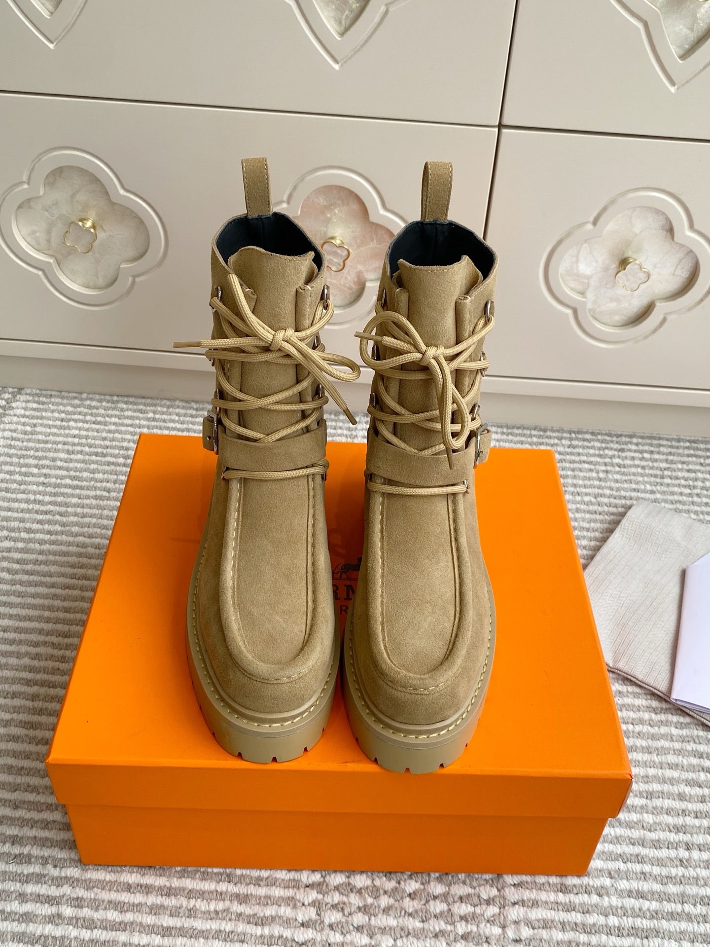 HM 25S ANKLE BOOTS IN WARM BEIGE GOLD SUEDE - 35