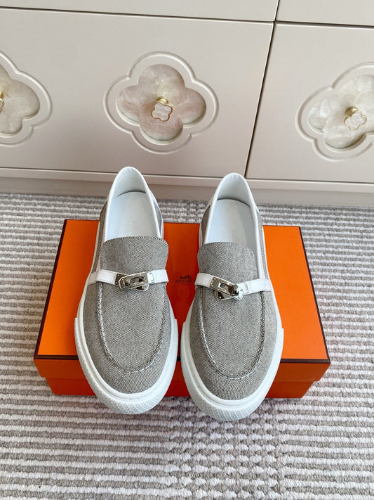 HM 25S SLIP-ON IN LIGHT GREY CANVAS WITH SILVER HARDWARE - 35
