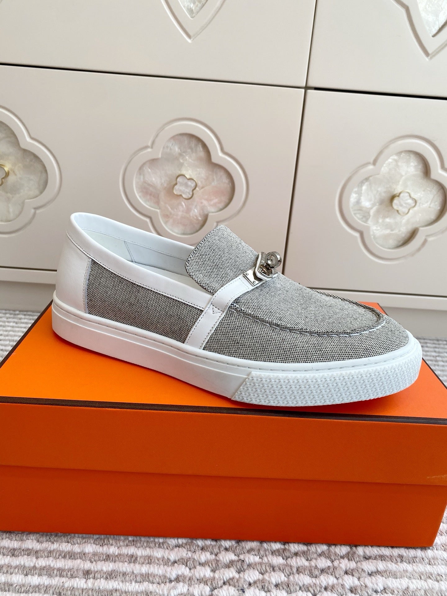 HM 25S SLIP-ON IN LIGHT GREY CANVAS WITH SILVER HARDWARE - 35
