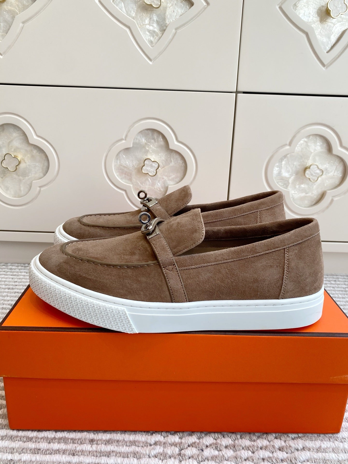 HM 25S SLIP-ON IN BROWN SUEDE WITH SILVER HARDWARE - 35