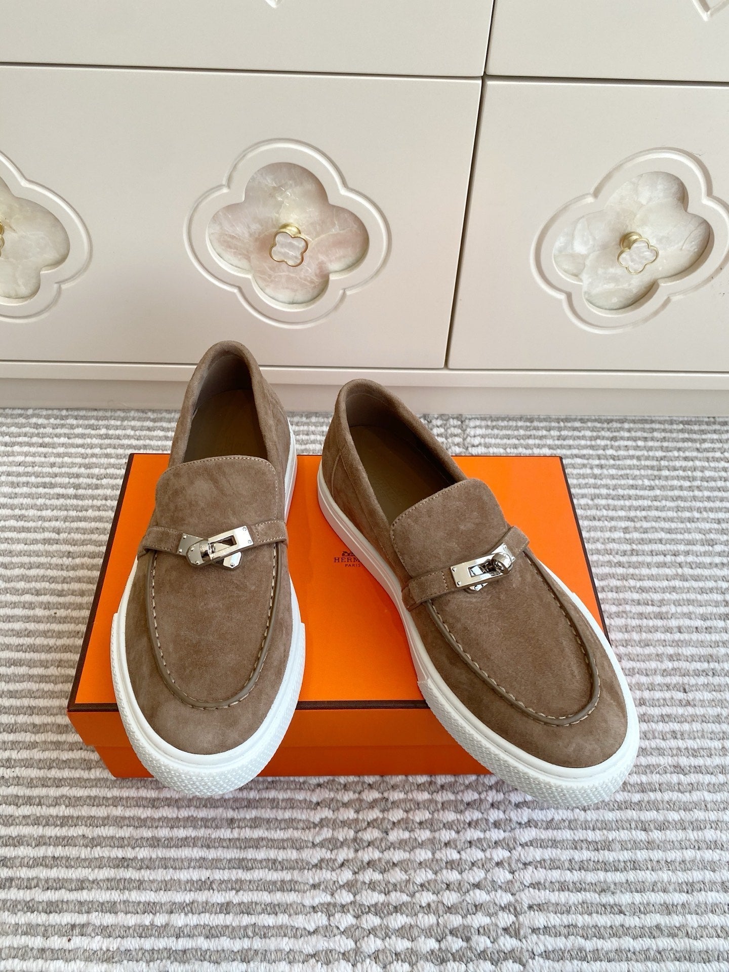 HM 25S SLIP-ON IN BROWN SUEDE WITH SILVER HARDWARE - 35