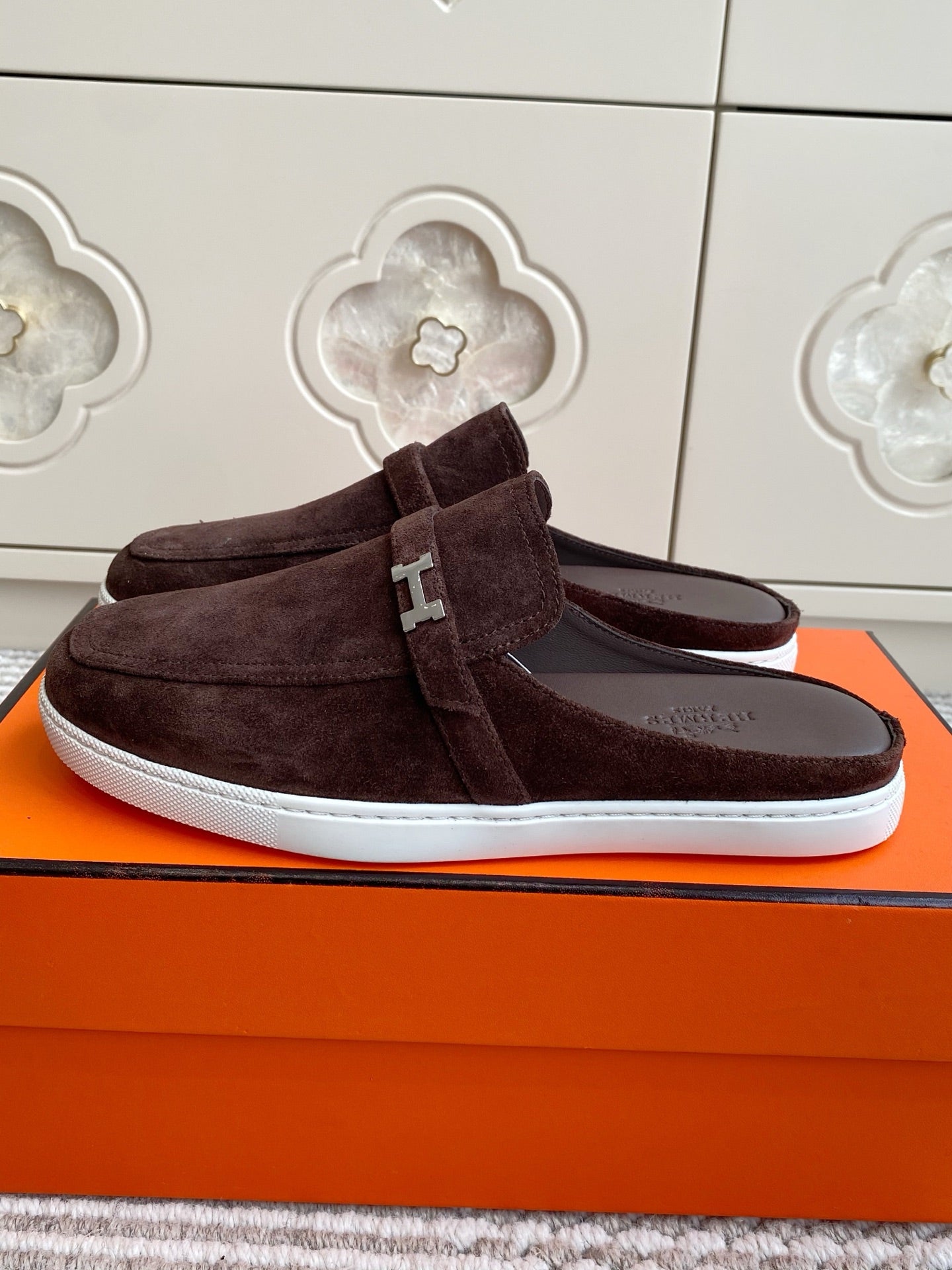 HM 25S MULES IN DARK BROWN SUEDE WITH SILVER HARDWARE - 35