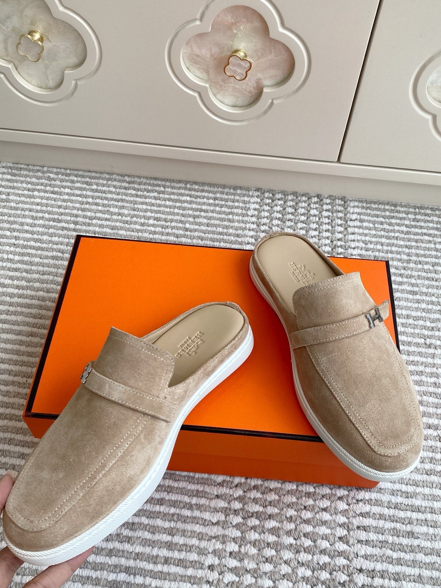 HM 25S MULES IN BEIGE SUEDE WITH SILVER HARDWARE - 35