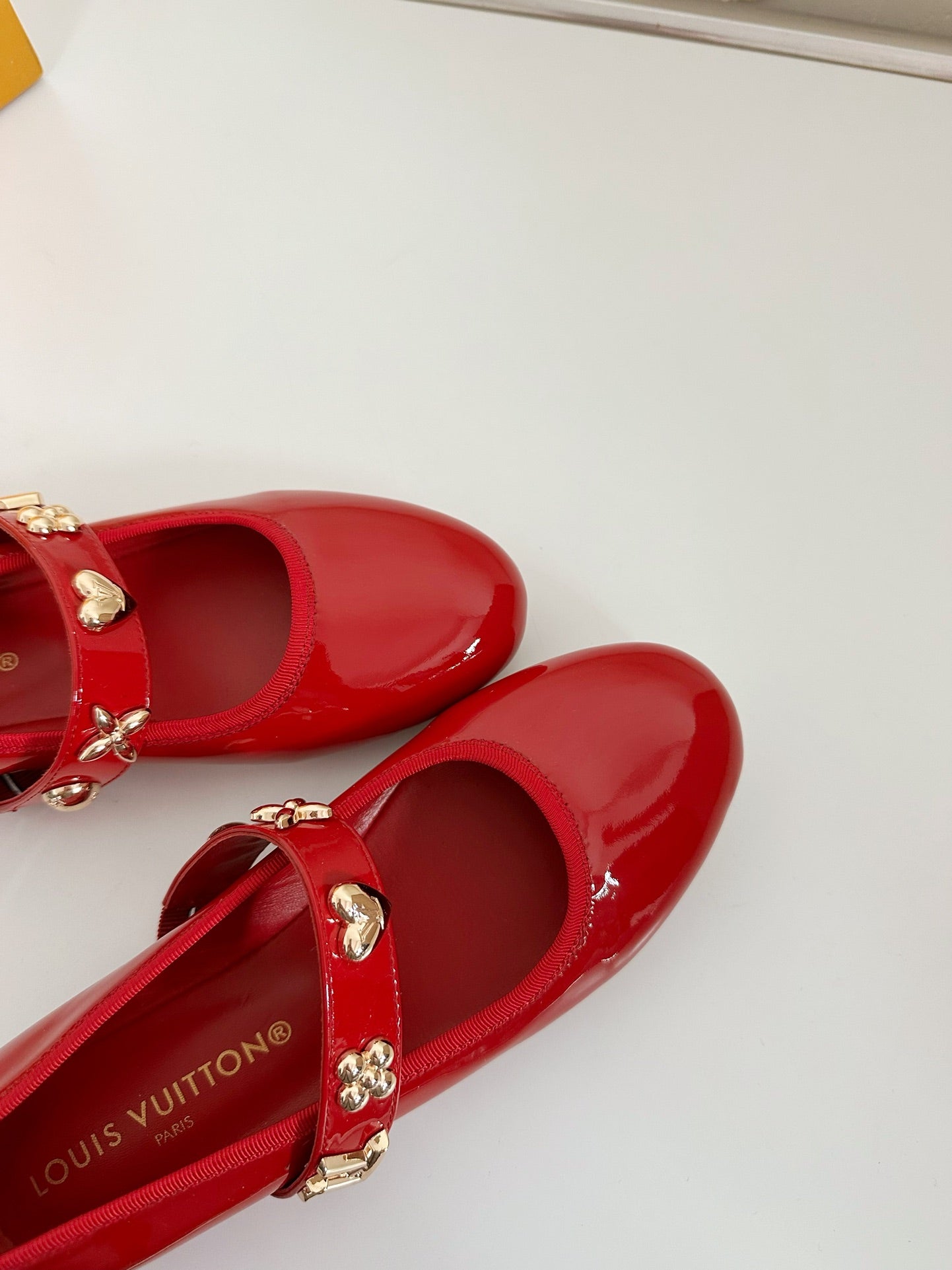 ROMY FLAT BALLERINA IN RUBY RED PATENT CALFSKIN - 35
