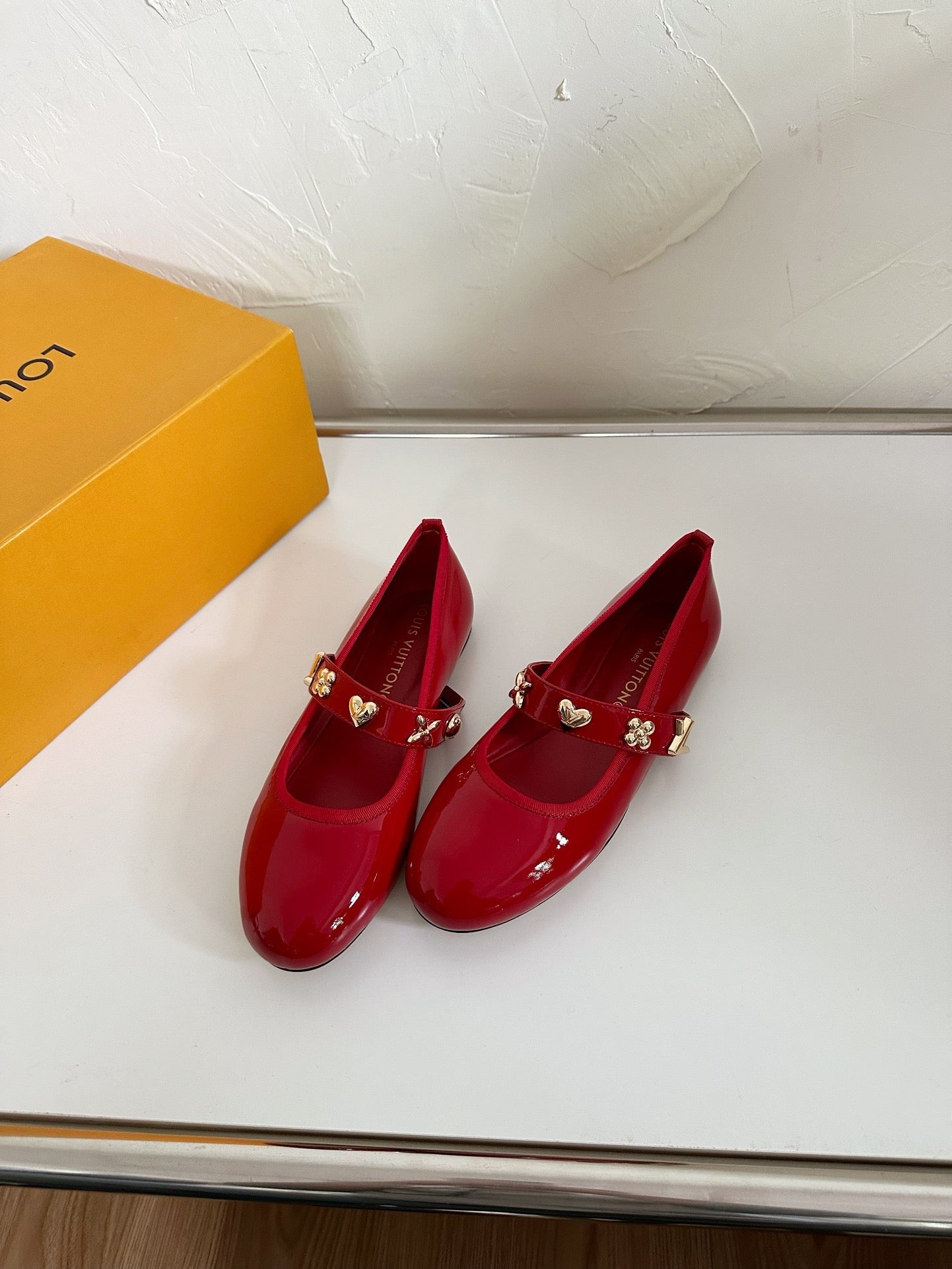 ROMY FLAT BALLERINA IN RUBY RED PATENT CALFSKIN - 35