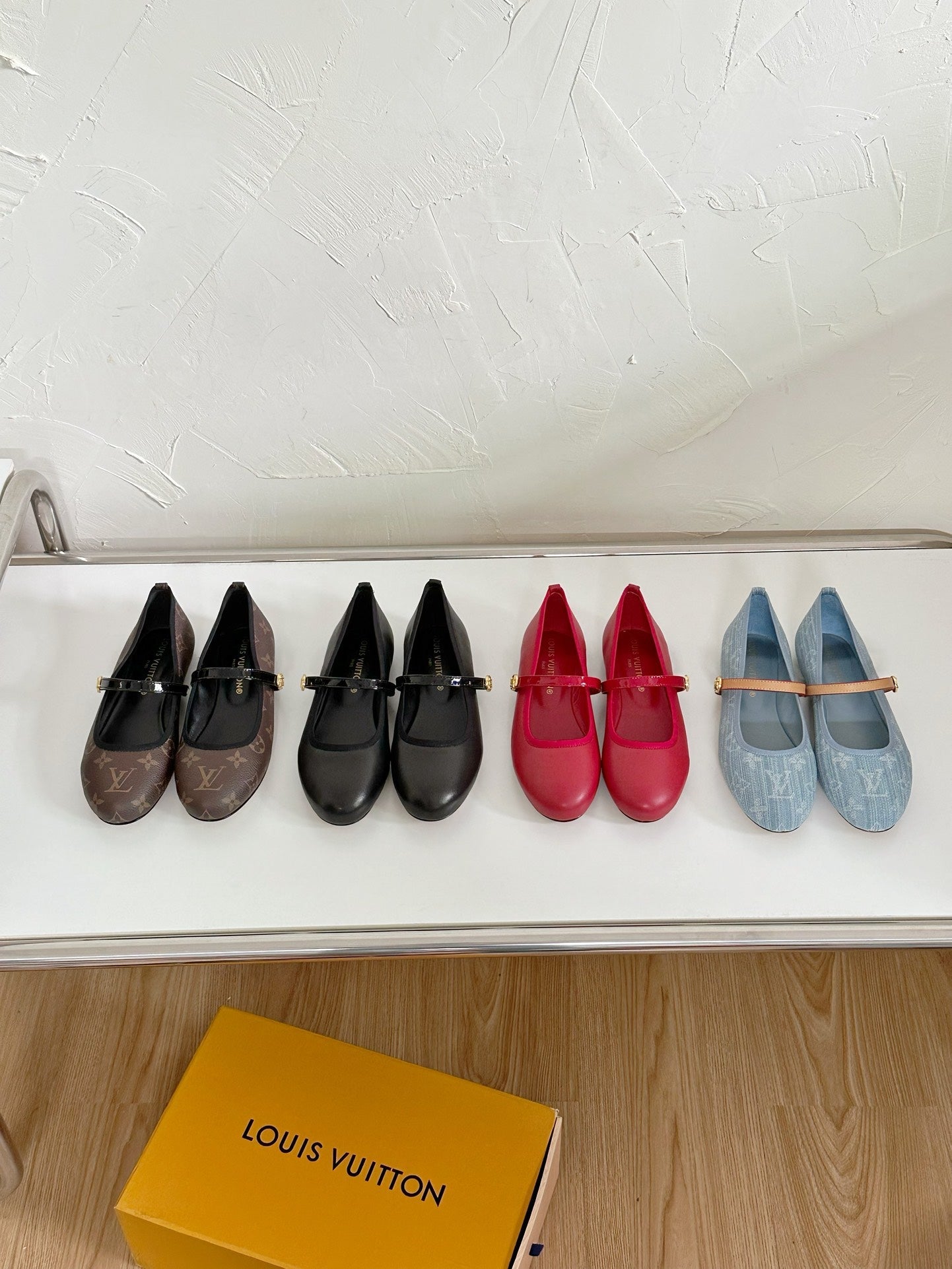 ROMY FLAT BALLERINA IN BLACK CALFSKIN - 35