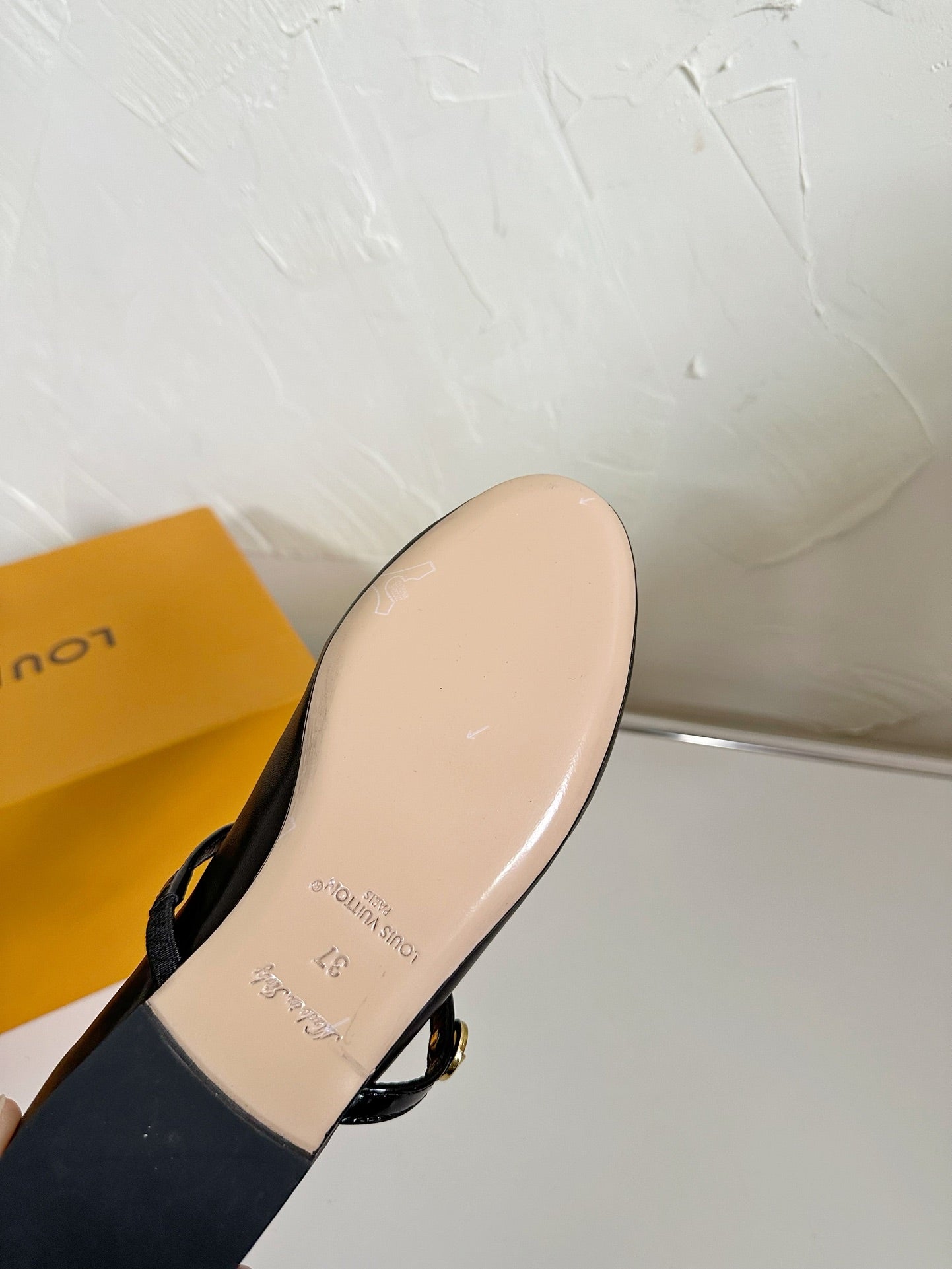 ROMY FLAT BALLERINA IN BLACK CALFSKIN - 35