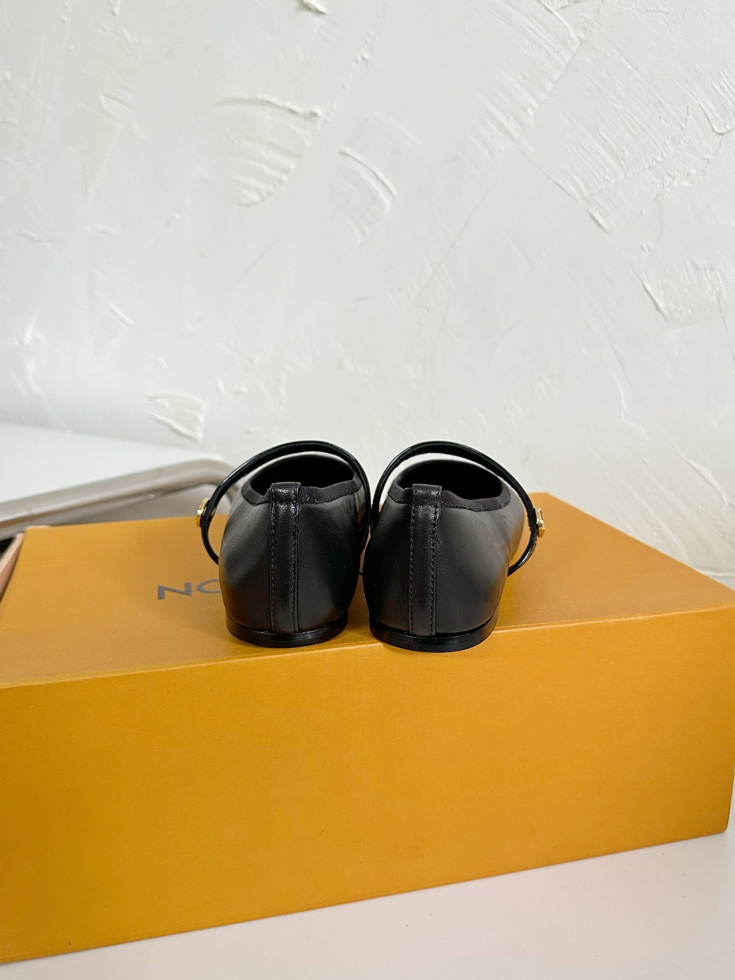 ROMY FLAT BALLERINA IN BLACK CALFSKIN - 35