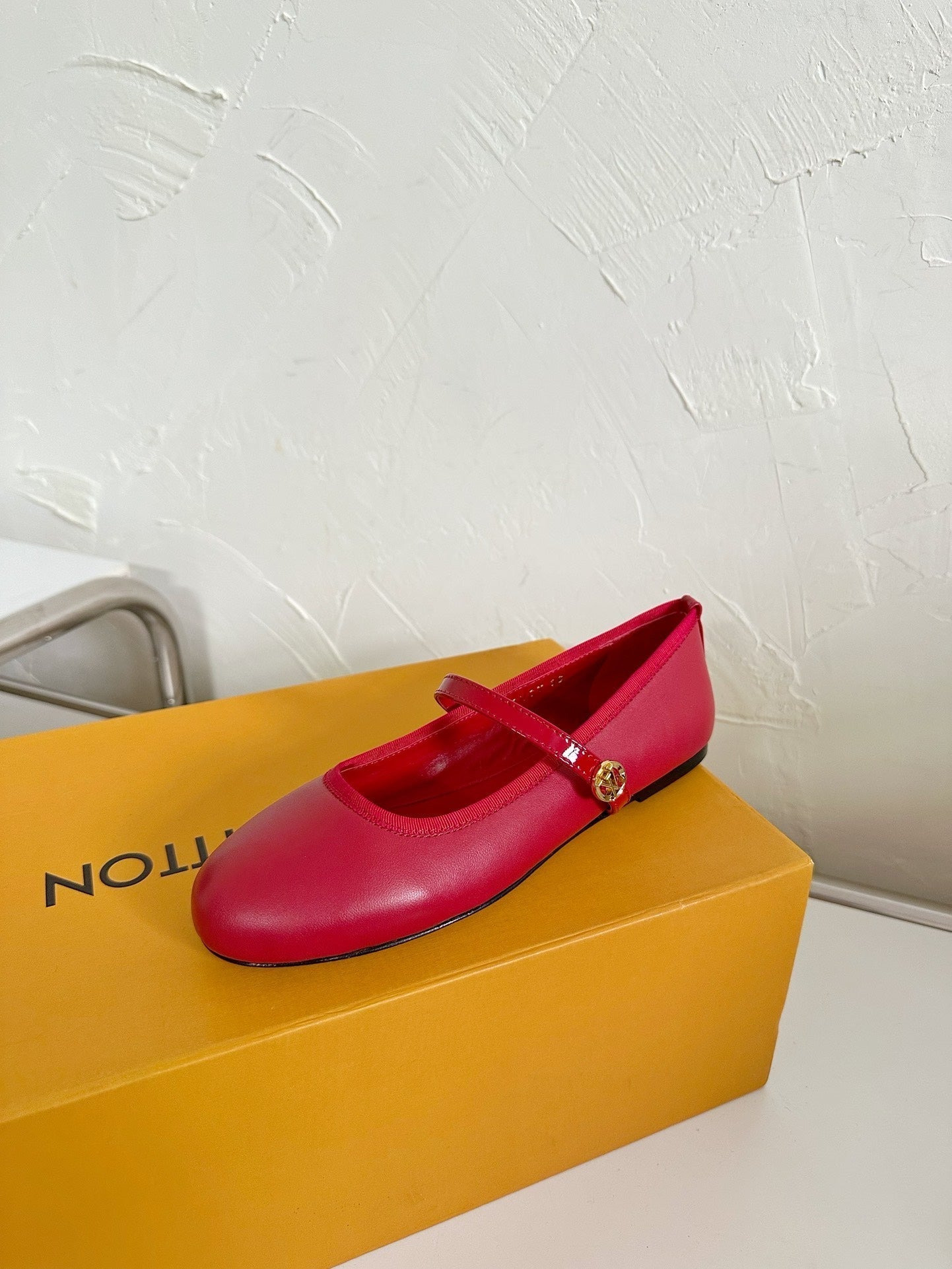 ROMY FLAT BALLERINA IN RUBY RED CALFSKIN - 35