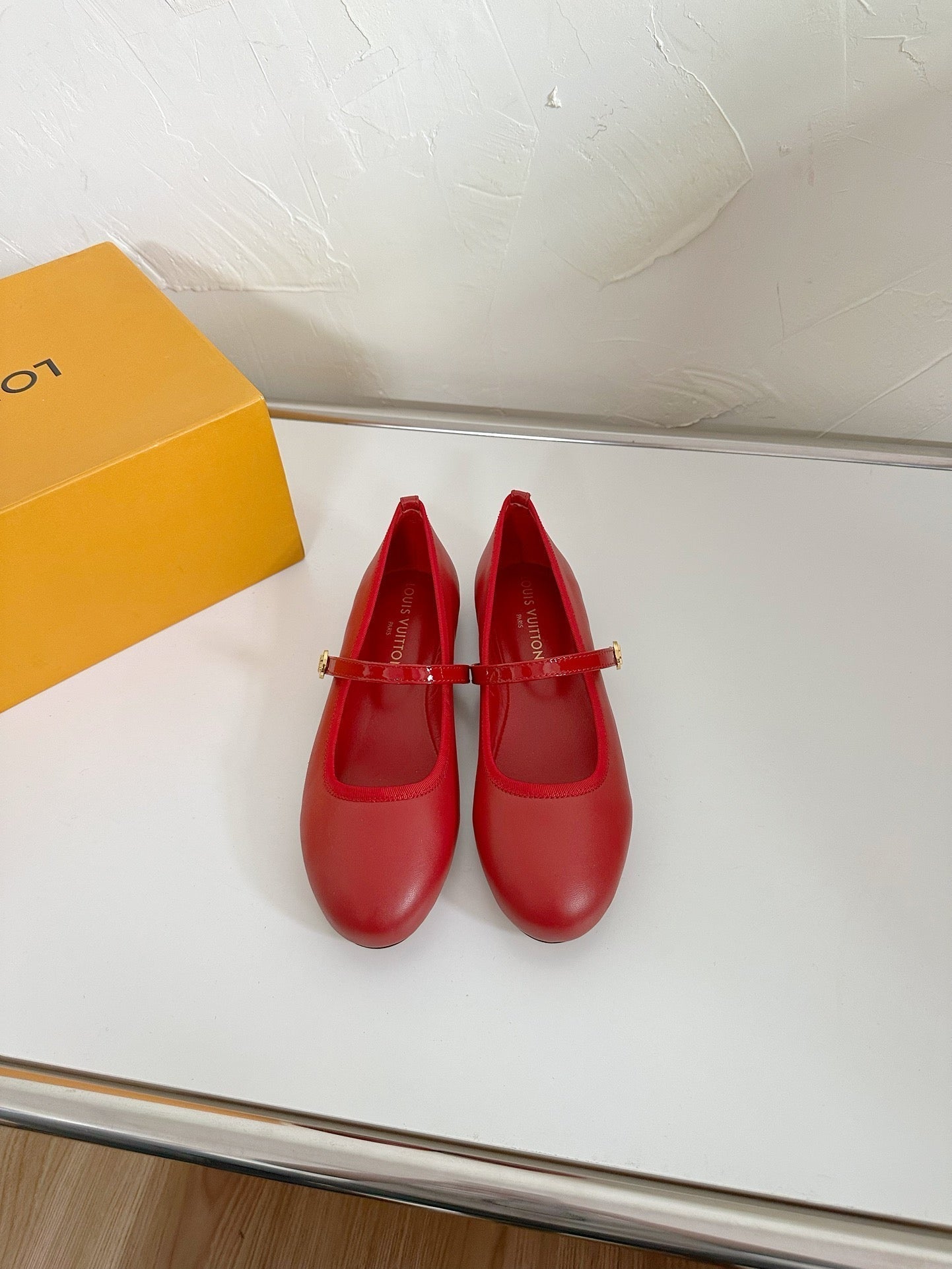 ROMY FLAT BALLERINA IN RUBY RED CALFSKIN - 35