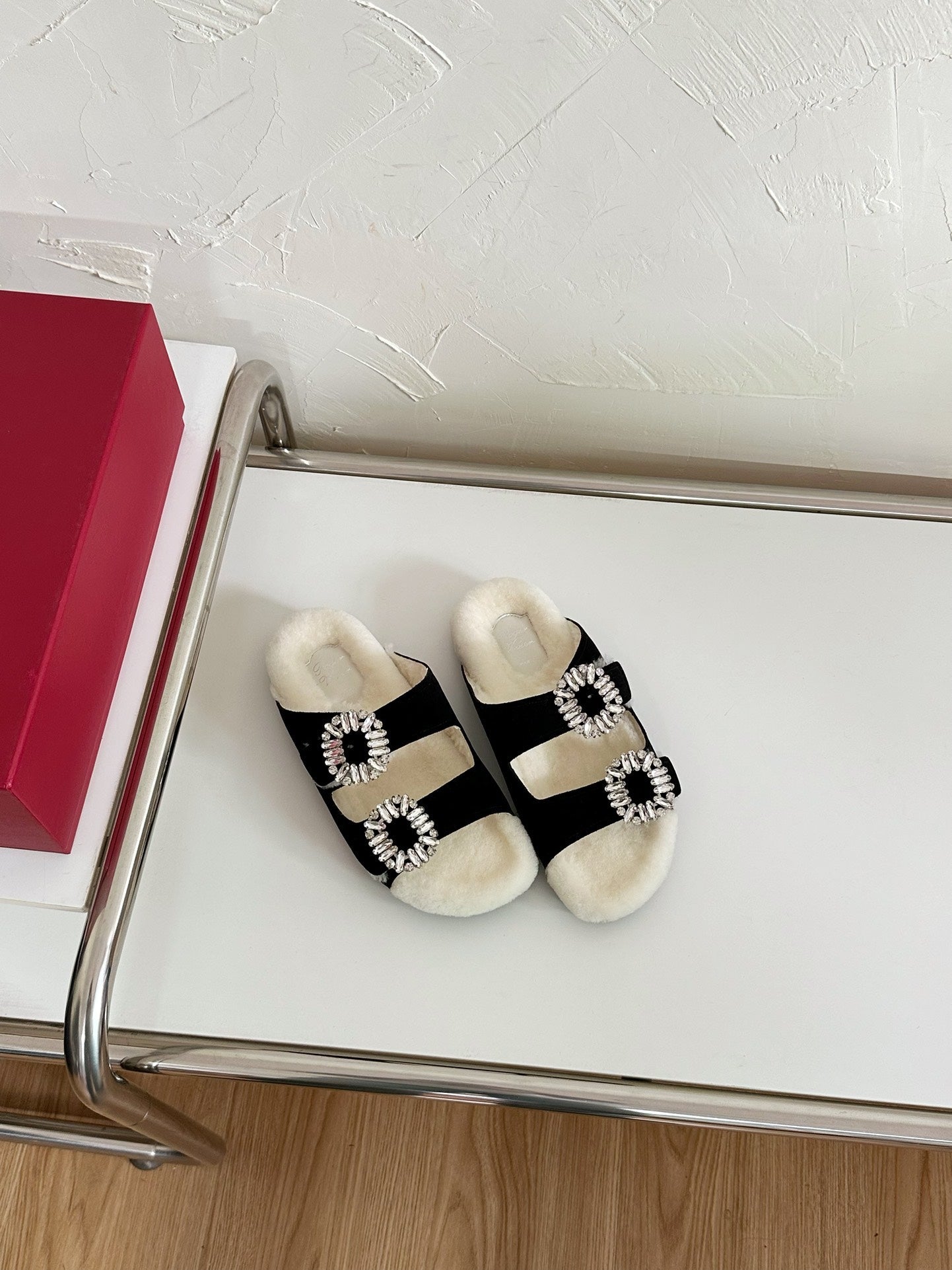 SLIDY VIV’ FUR STRASS BUCKLE MULES IN BLACK SUEDE AND CREAM SHEARLING INSOLE - 34
