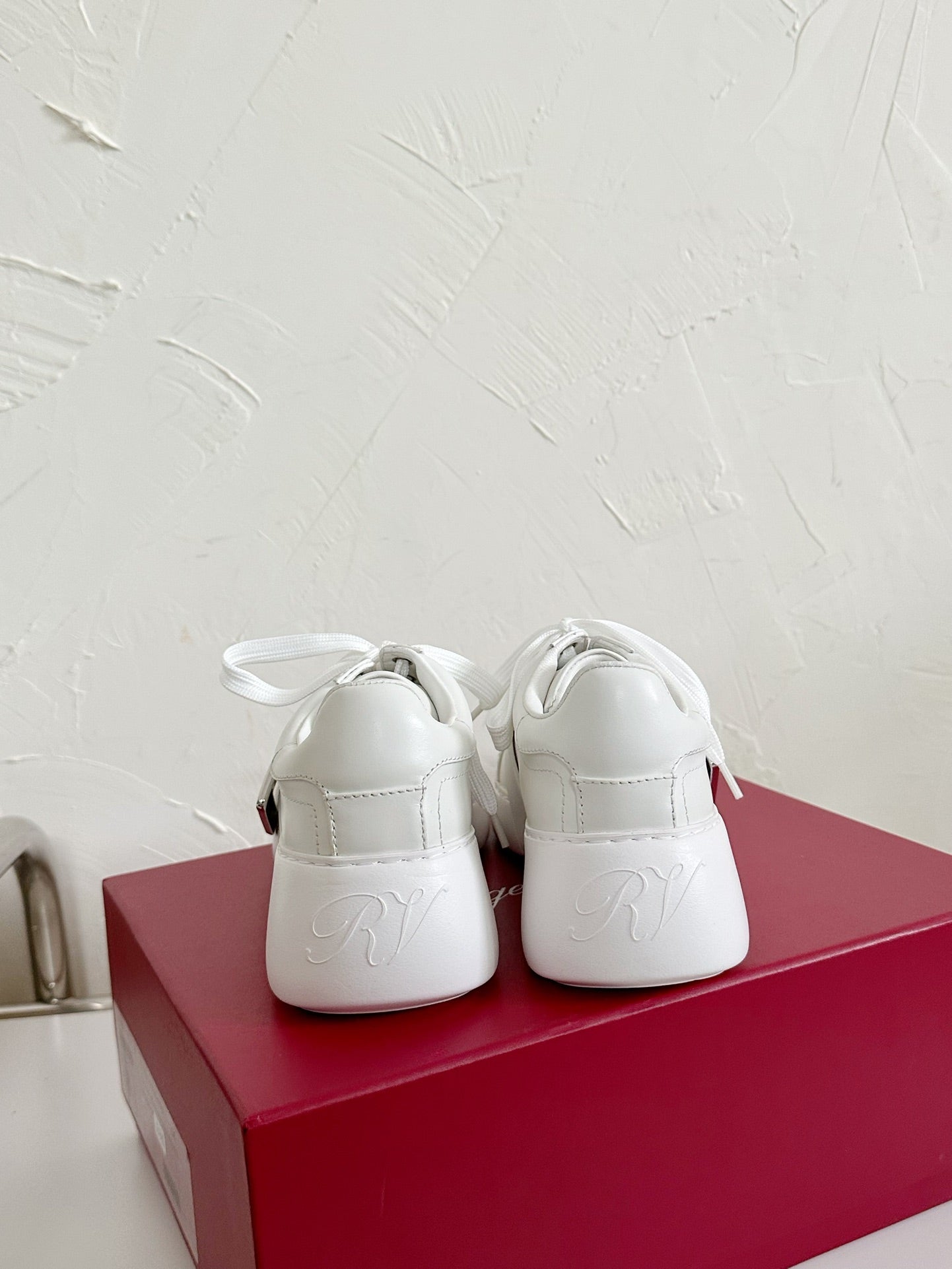 VIV' SKATE SNEAKERS IN WHITE CALFSKIN SILVER BUCKLE - 35