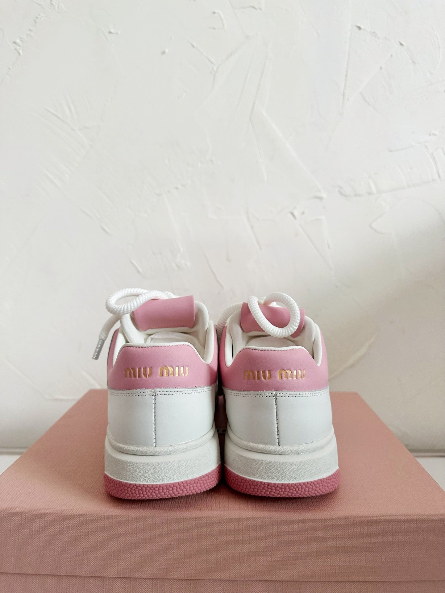 SNEAKERS SIMPLE DESIGN IN PINK MIX WHITE SHEEPSKIN - 35