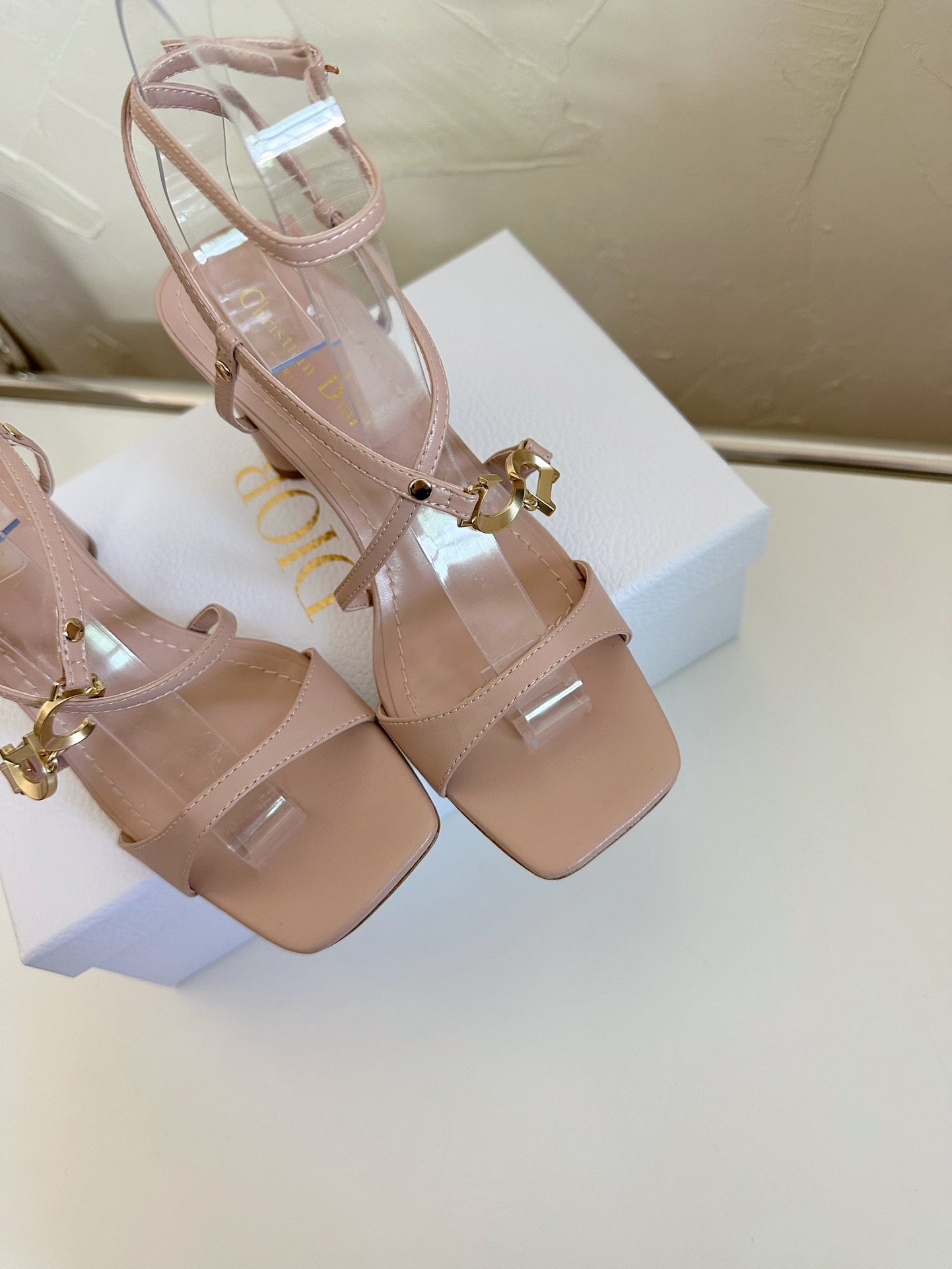 MEDIUM SQUARE HEEL SANDAL IN BLUSH PINK LAMBSKIN - 35