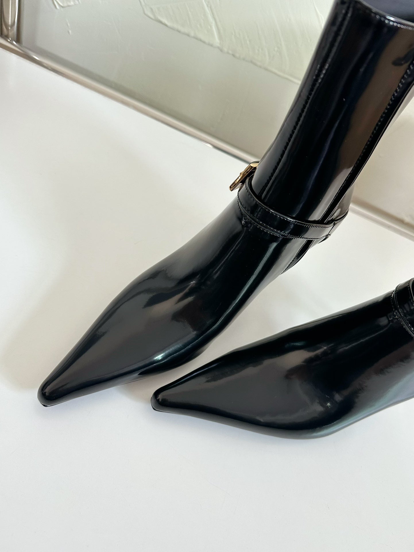 LEE BOOTIES IN BLACK GLAZED CALFSKIN - 35
