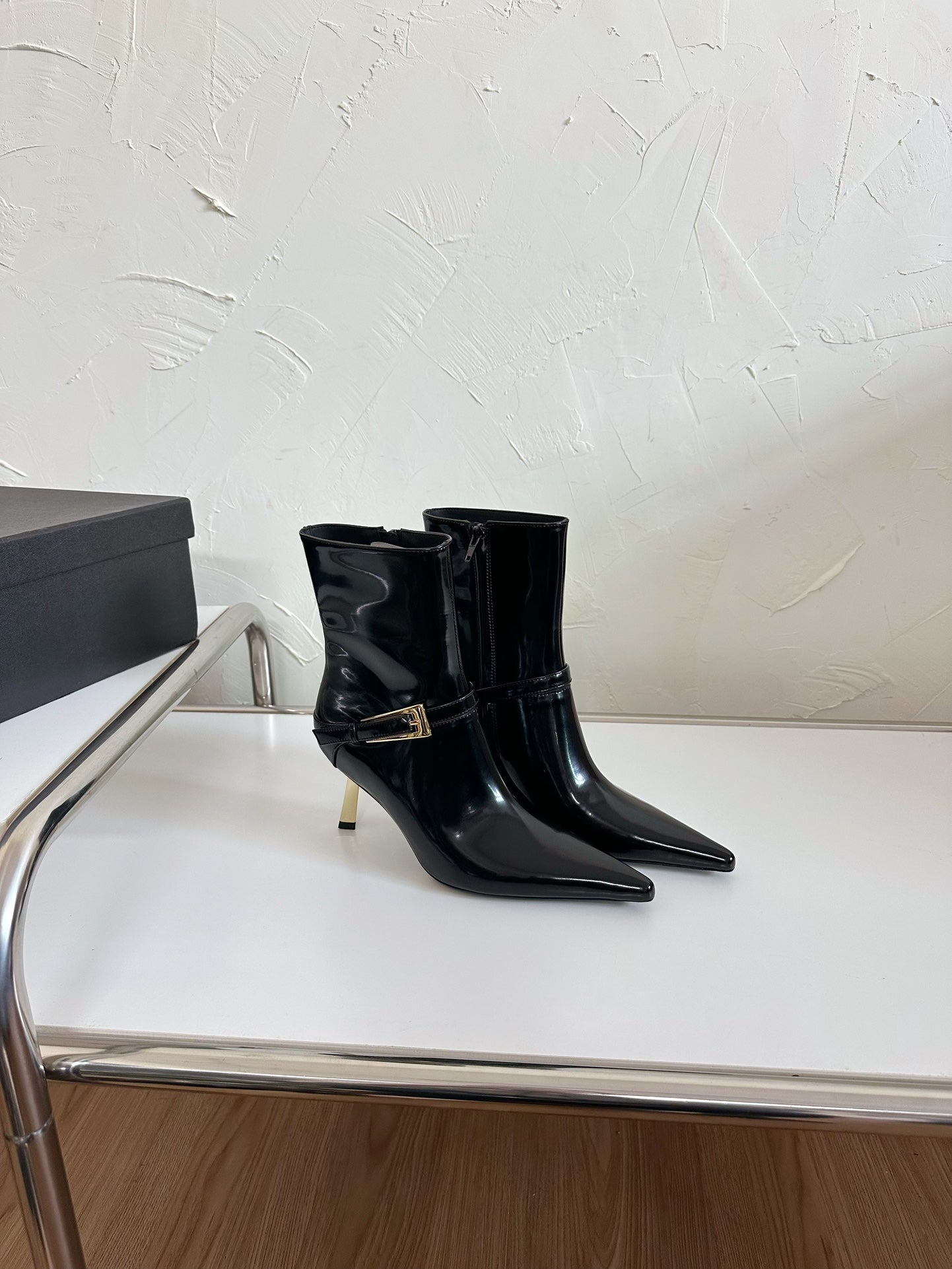 LEE BOOTIES IN BLACK GLAZED CALFSKIN - 35