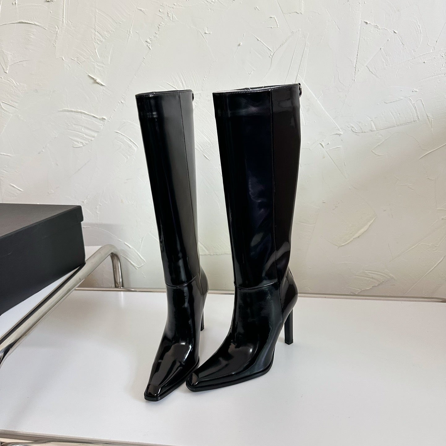 HIGH HEEL KNEE BOOTS IN BLACK SHINY CALFSKIN - 35