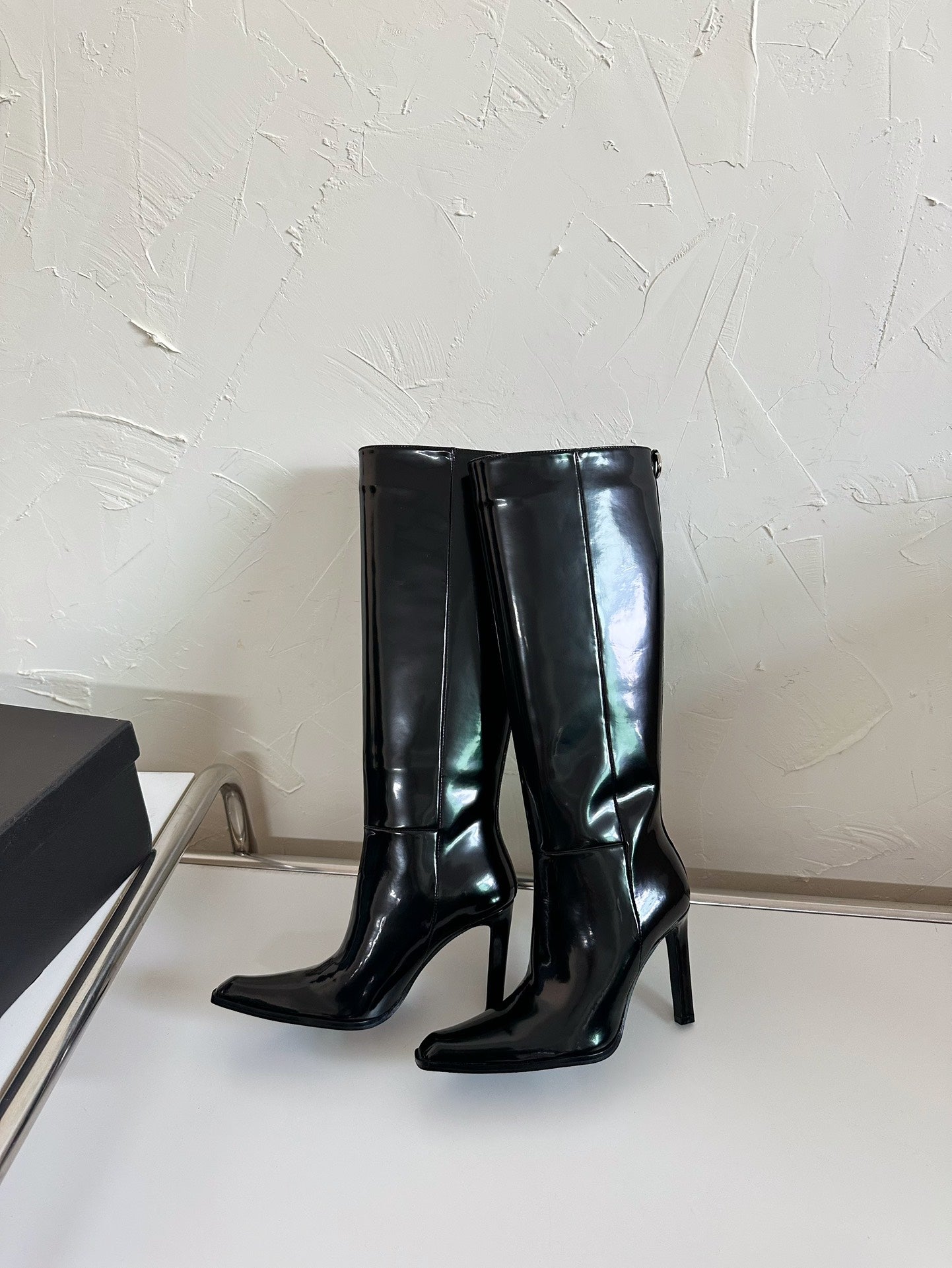 HIGH HEEL KNEE BOOTS IN BLACK SHINY CALFSKIN - 35