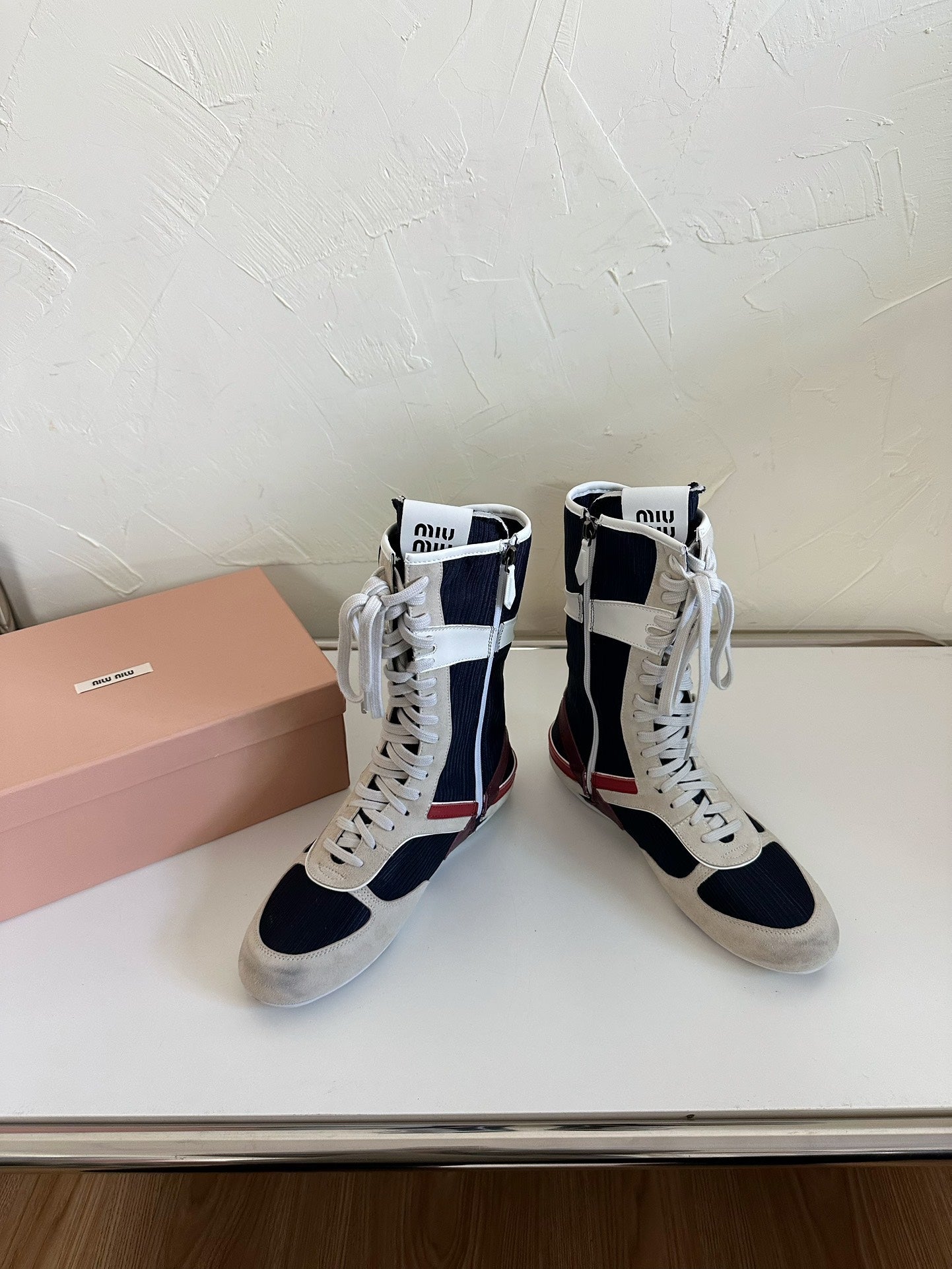 LACE-UP KNEE BOOTS IN BEIGE SUEDE AND NAVY MESH - 35