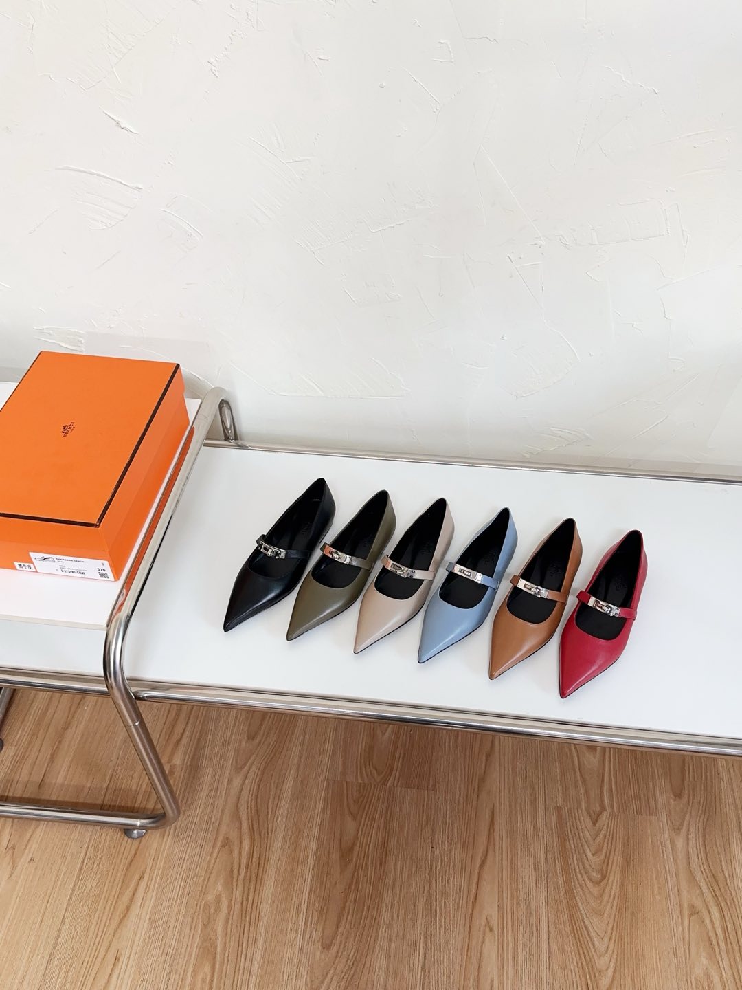 KIARA FLAT PUMP IN BLACK CALFSKIN - 35