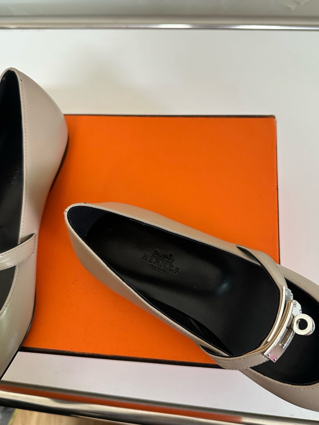 KIARA FLAT PUMP IN KHAKI BROWN CALFSKIN - 35