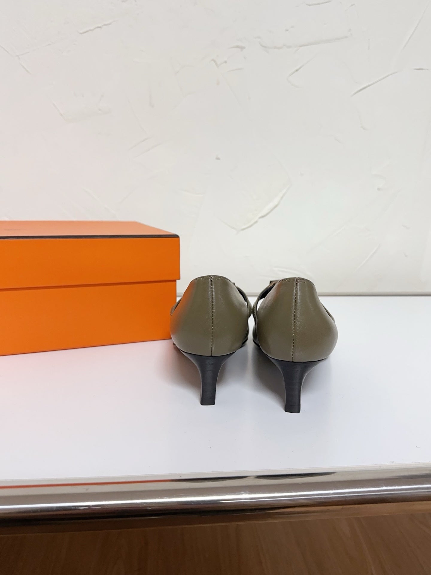 KIARA FLAT PUMP IN ARMY GREEN CALFSKIN - 35