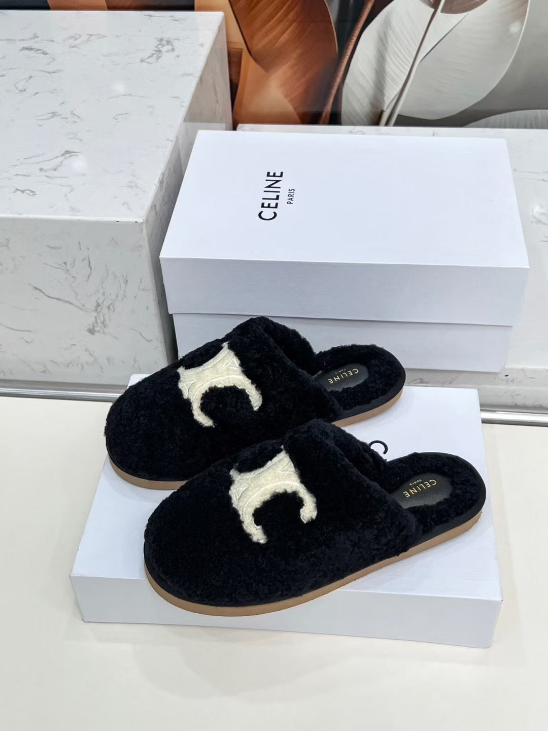 CELINE 25S GEORGIA SLIDE IN SHEARLING IN BLACK - 35