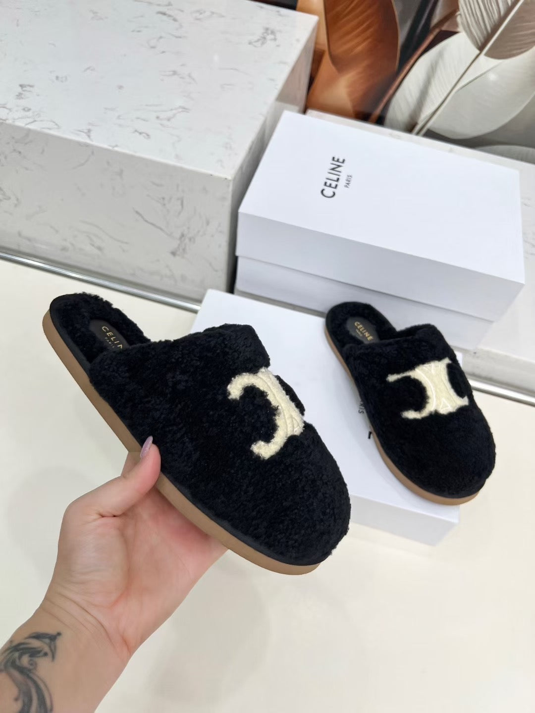 CELINE 25S GEORGIA SLIDE IN SHEARLING IN BLACK - 35
