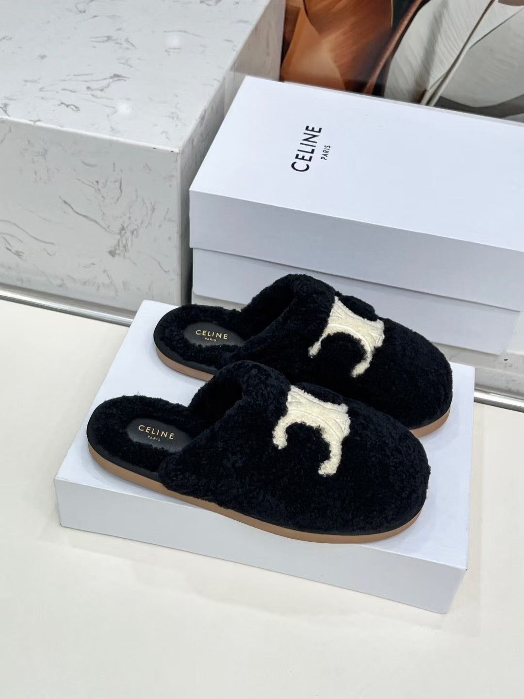 CELINE 25S GEORGIA SLIDE IN SHEARLING IN BLACK - 35