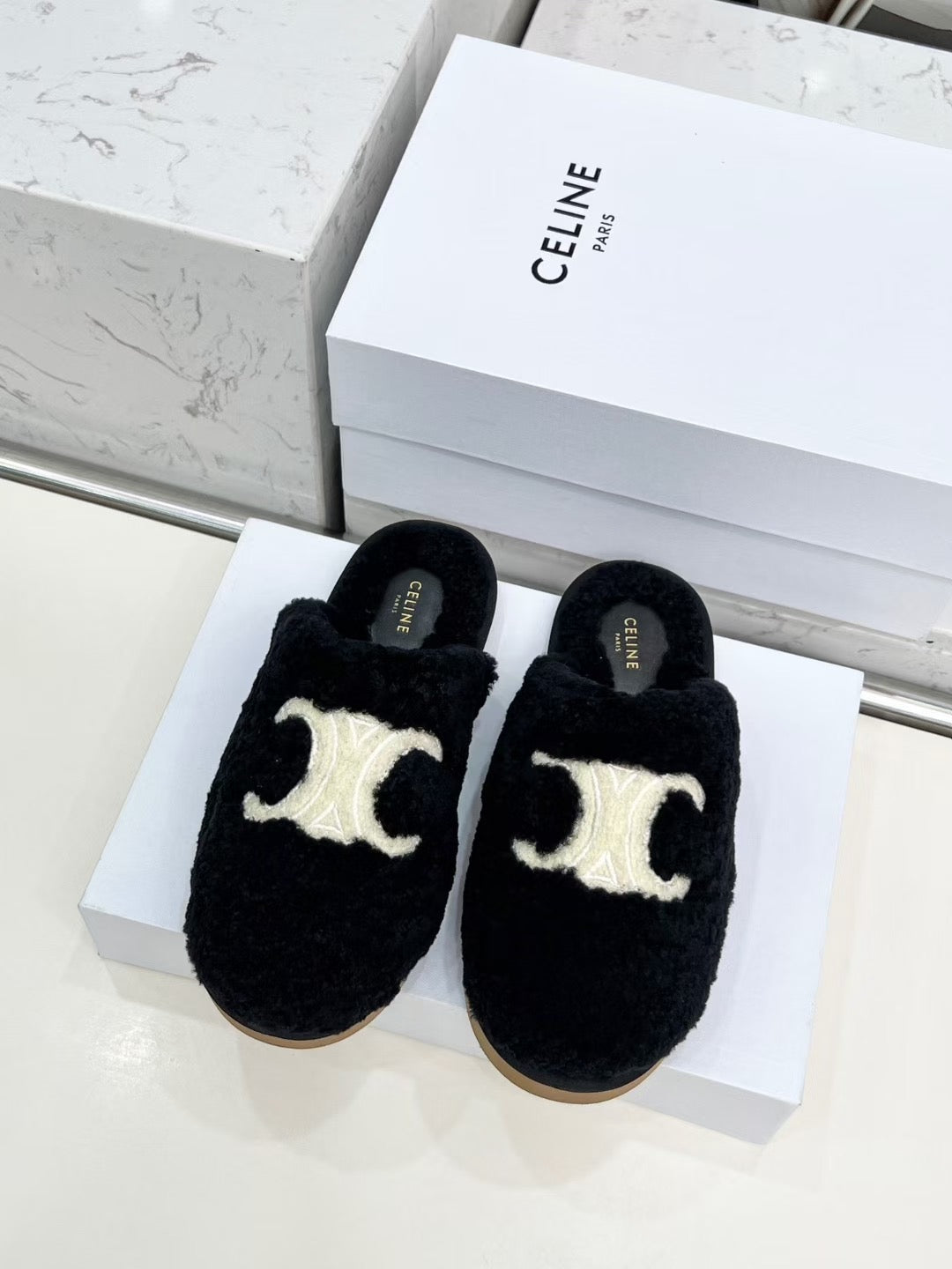 CELINE 25S GEORGIA SLIDE IN SHEARLING IN BLACK - 35