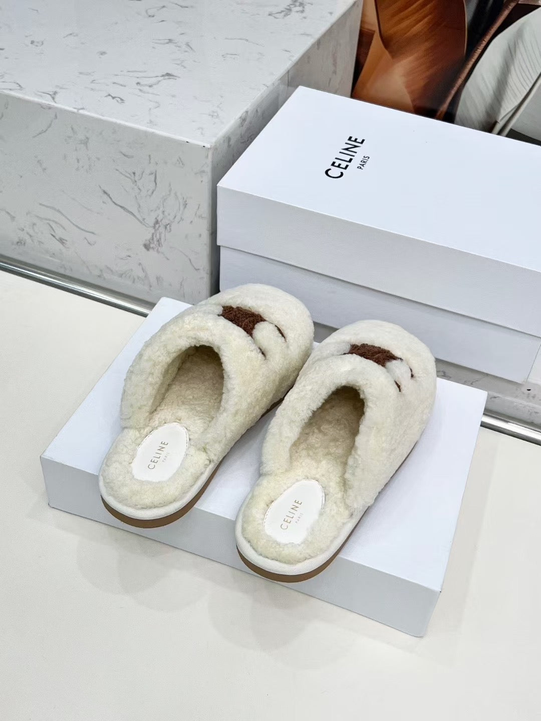 CELINE 25S GEORGIA SLIDE IN SHEARLING IN IVORY - 35