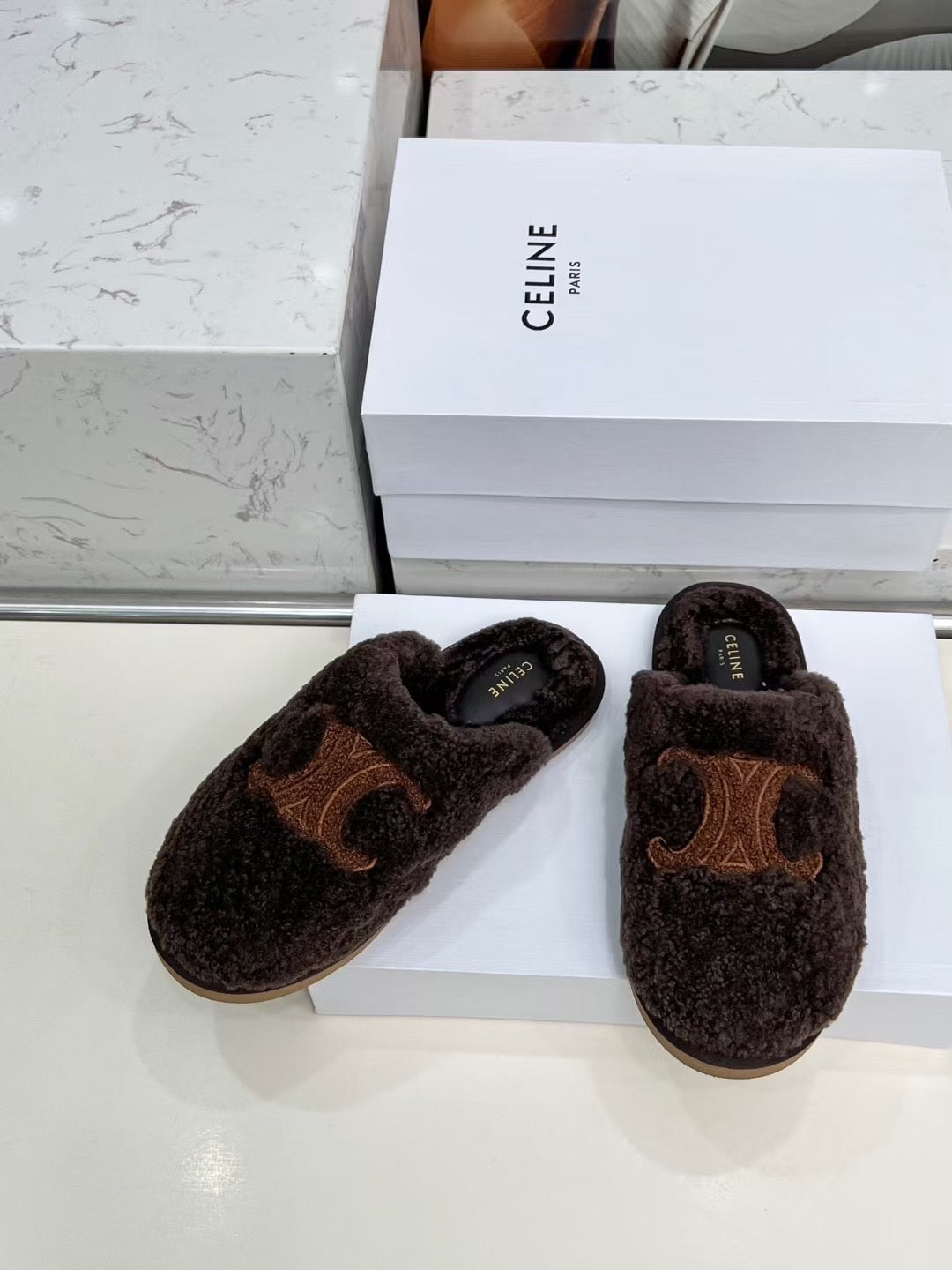 CELINE 25S GEORGIA SLIDE IN SHEARLING IN DARK BROWN - 35