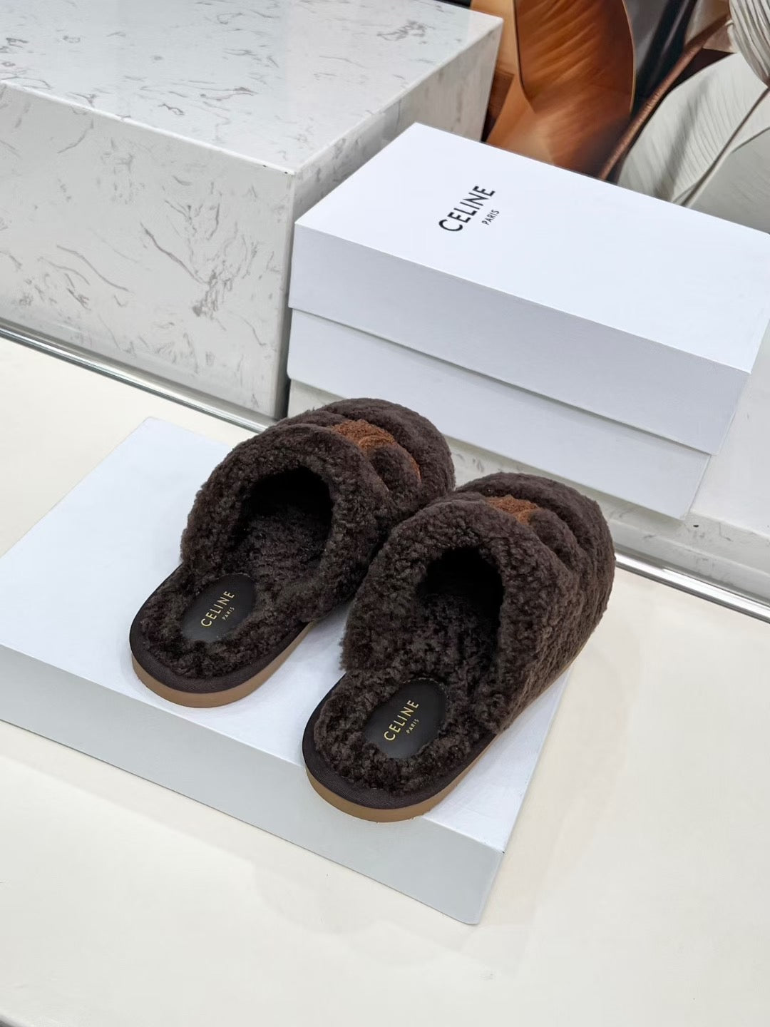 CELINE 25S GEORGIA SLIDE IN SHEARLING IN DARK BROWN - 35