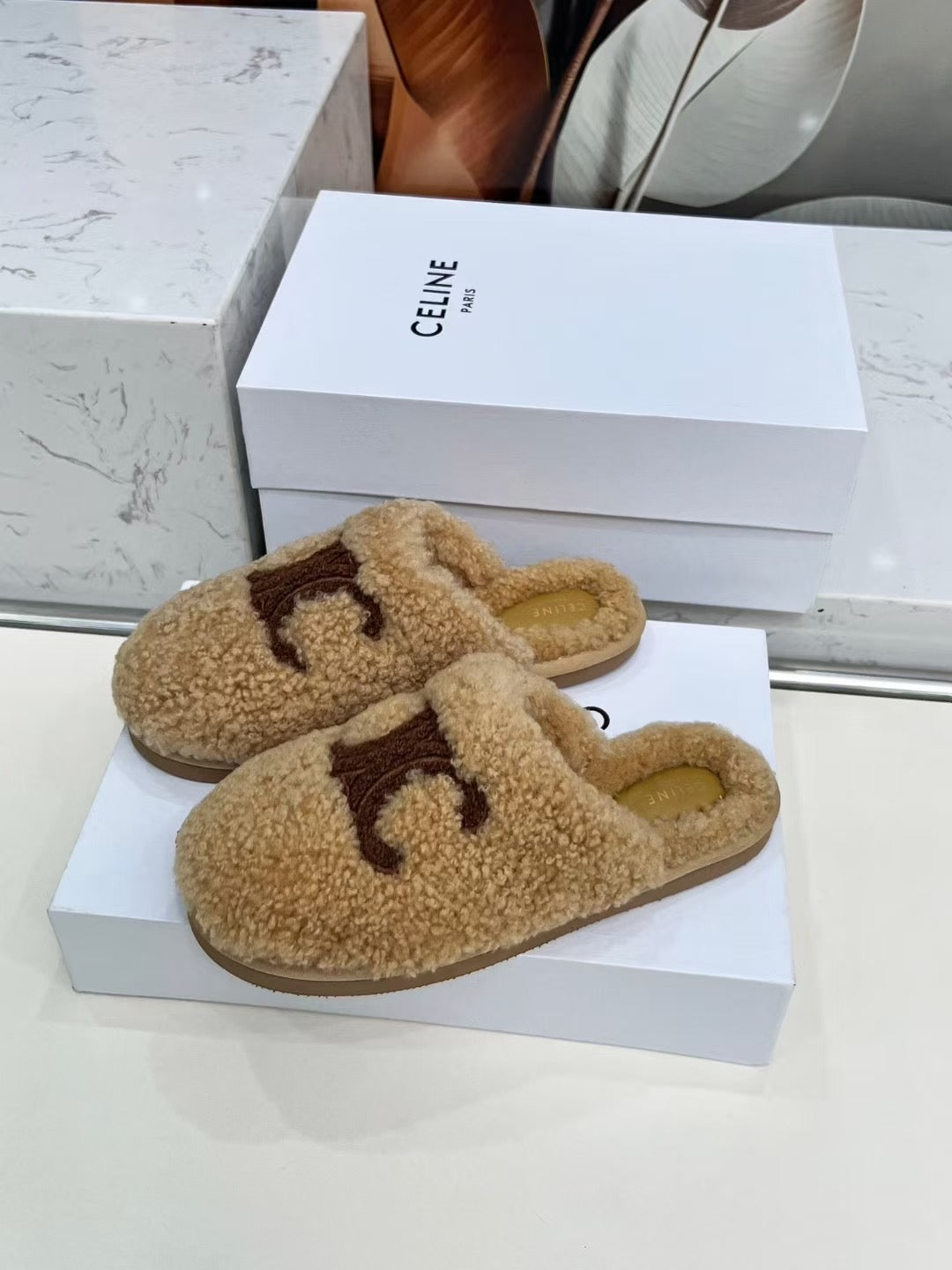 CELINE 25S GEORGIA SLIDE IN SHEARLING IN BROWN - 35