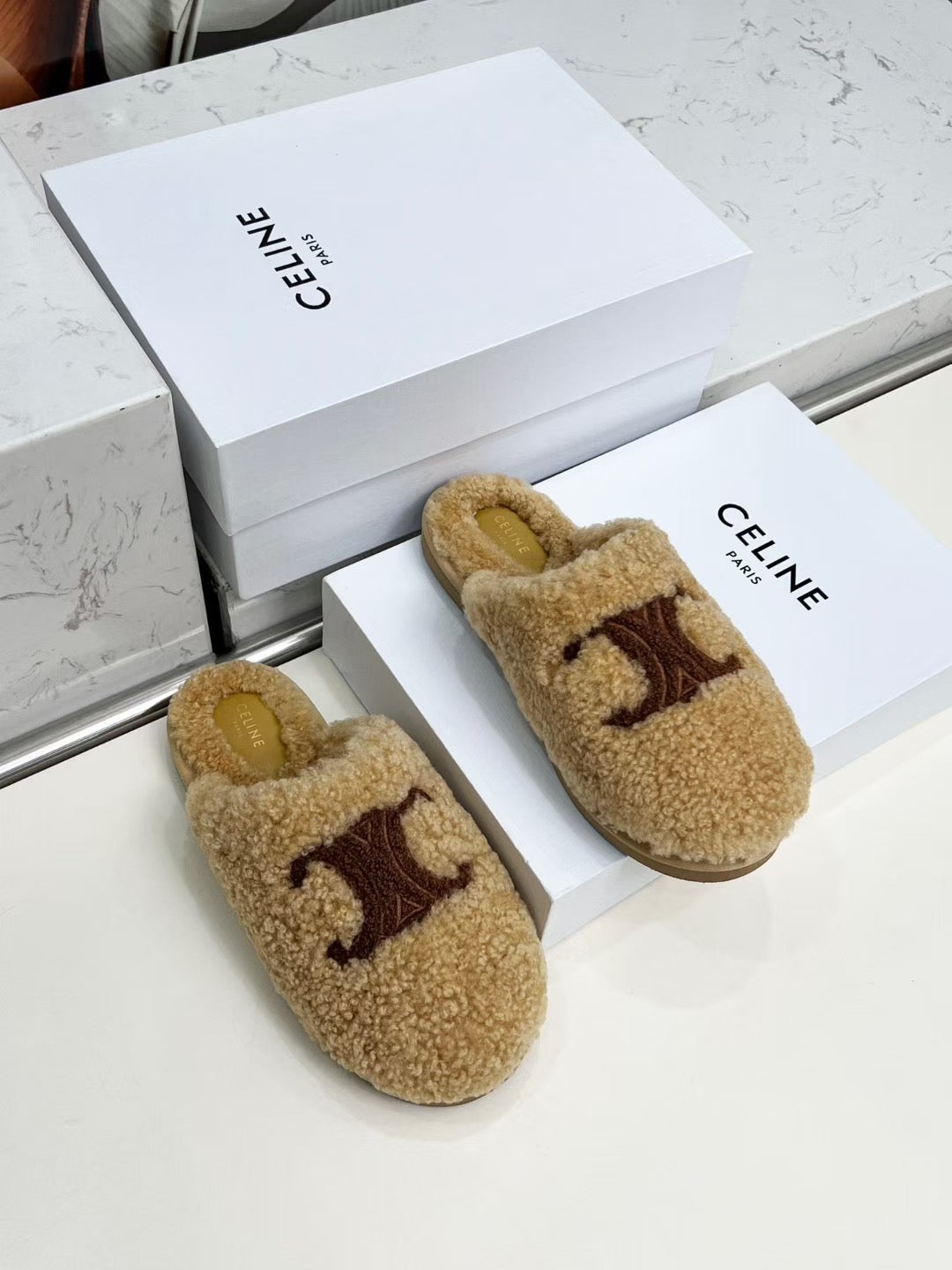 CELINE 25S GEORGIA SLIDE IN SHEARLING IN BROWN - 35