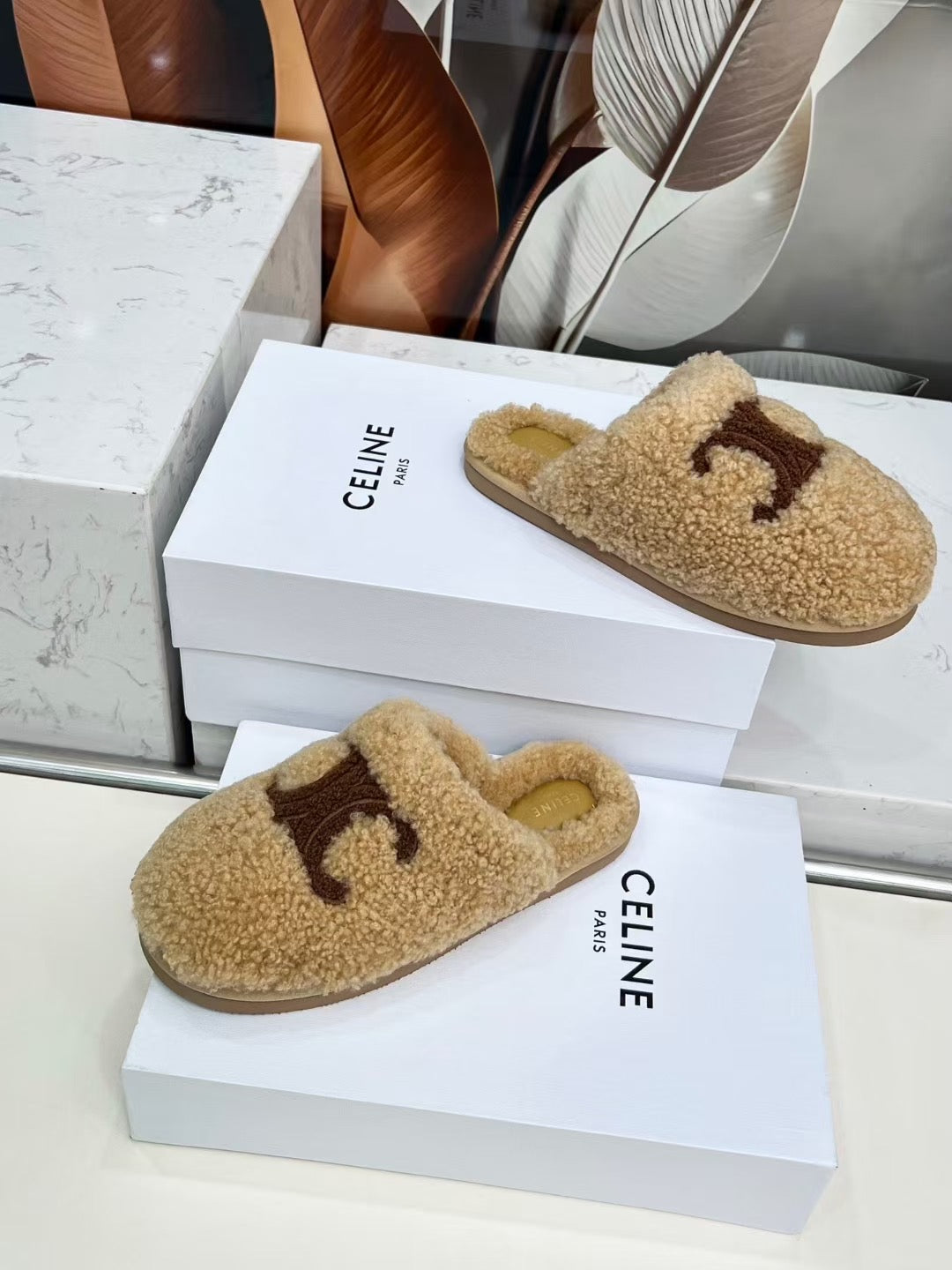 CELINE 25S GEORGIA SLIDE IN SHEARLING IN BROWN - 35
