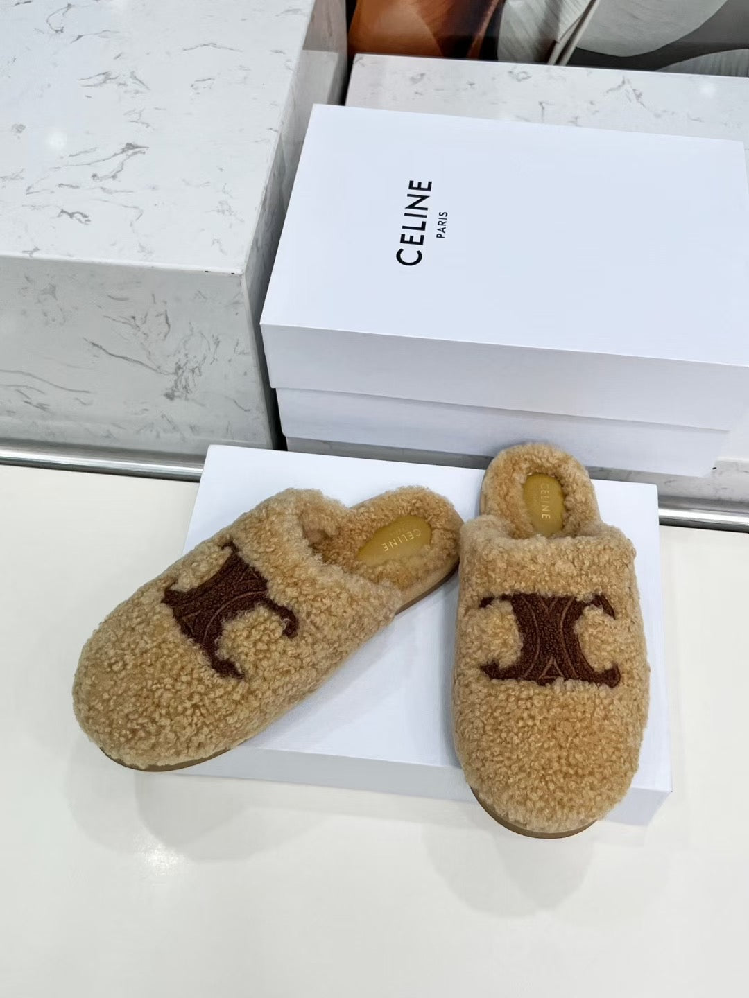 CELINE 25S GEORGIA SLIDE IN SHEARLING IN BROWN - 35