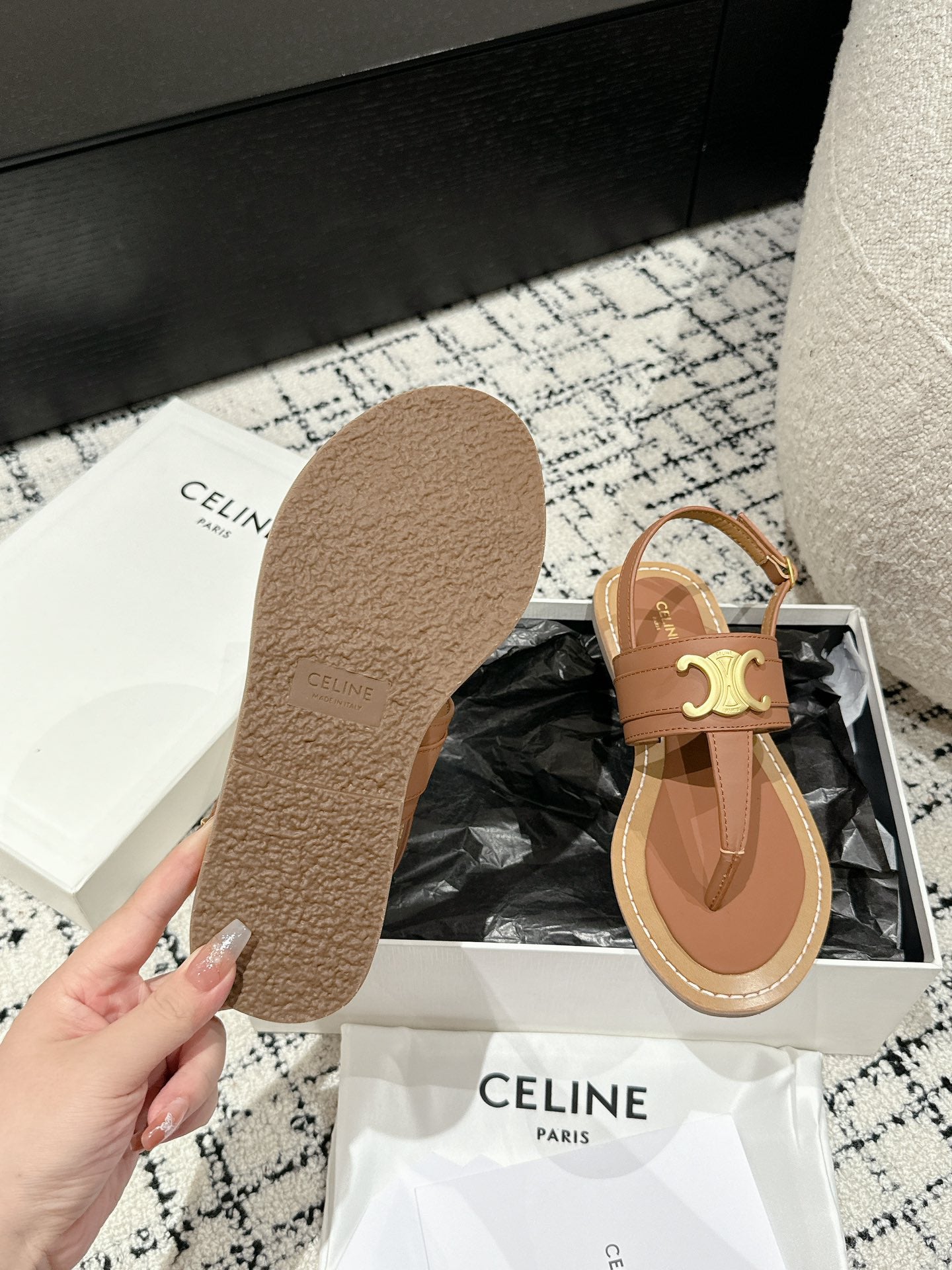 THONG SANDAL IN BRONZE BROWN CALFSKIN - 35