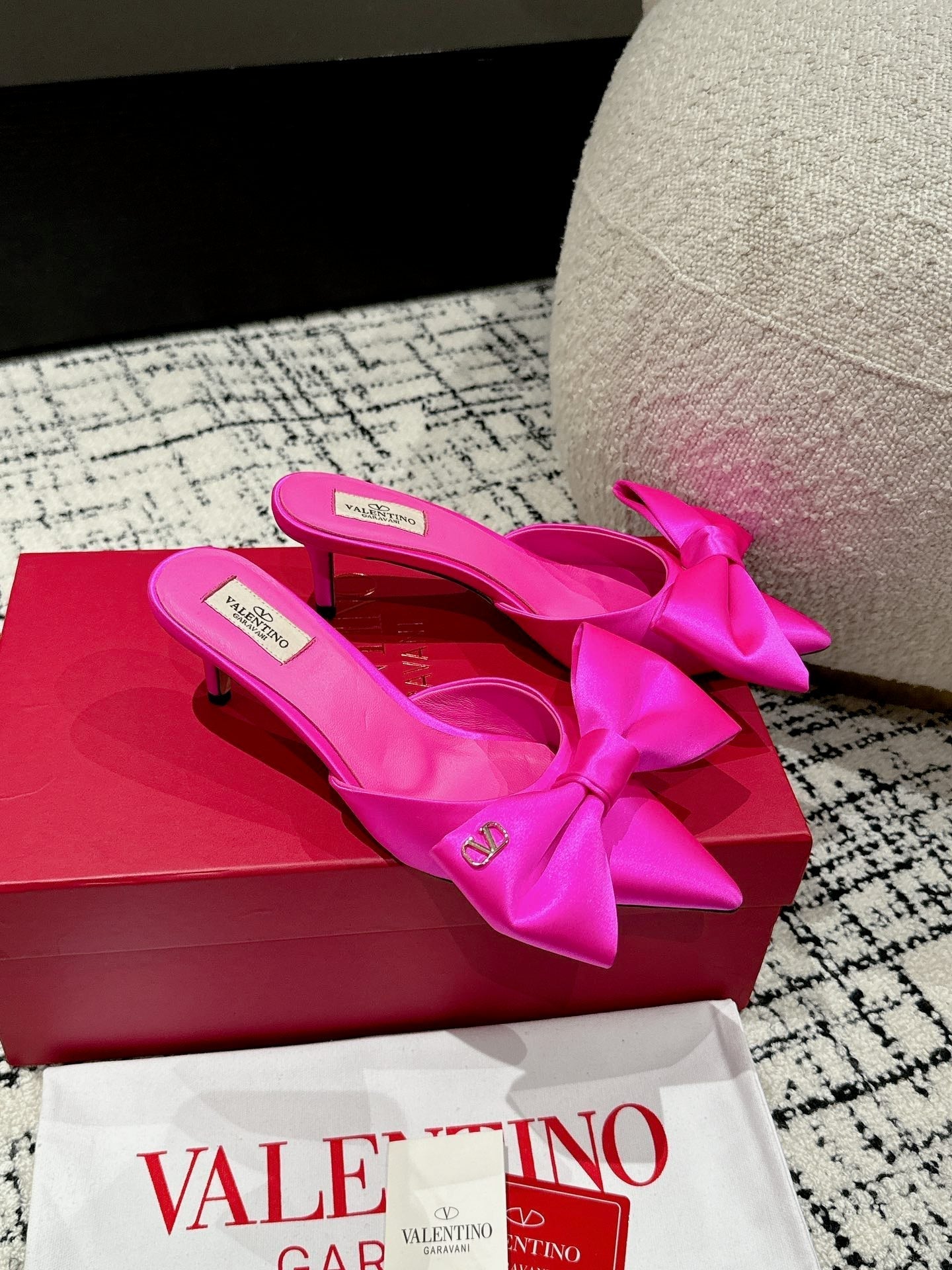 HIGH MULE IN BRIGHT PINK SILK - 35