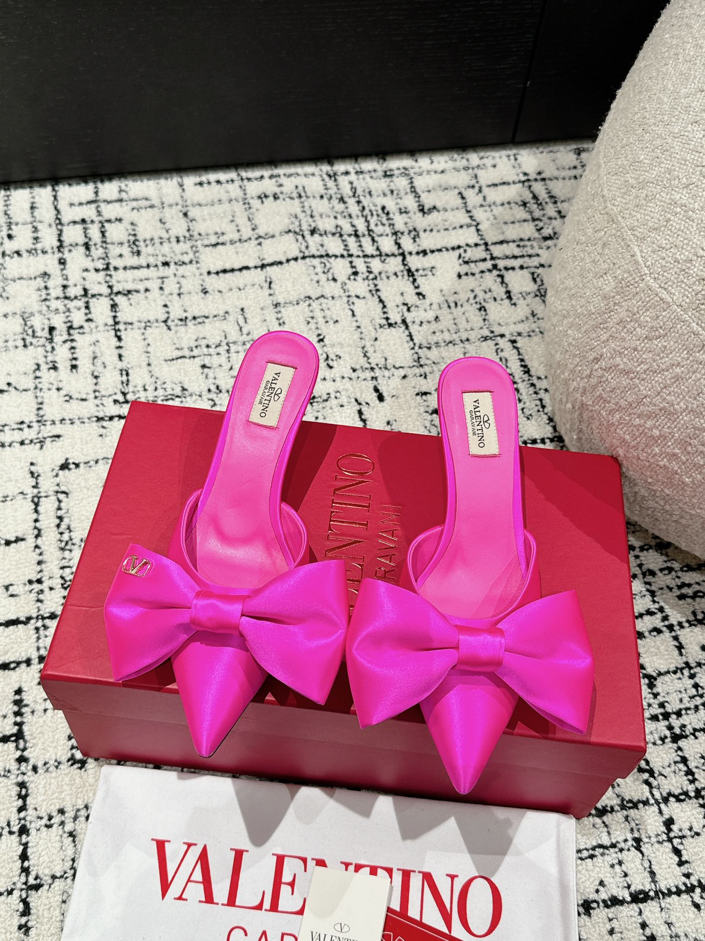 HIGH MULE IN BRIGHT PINK SILK - 35