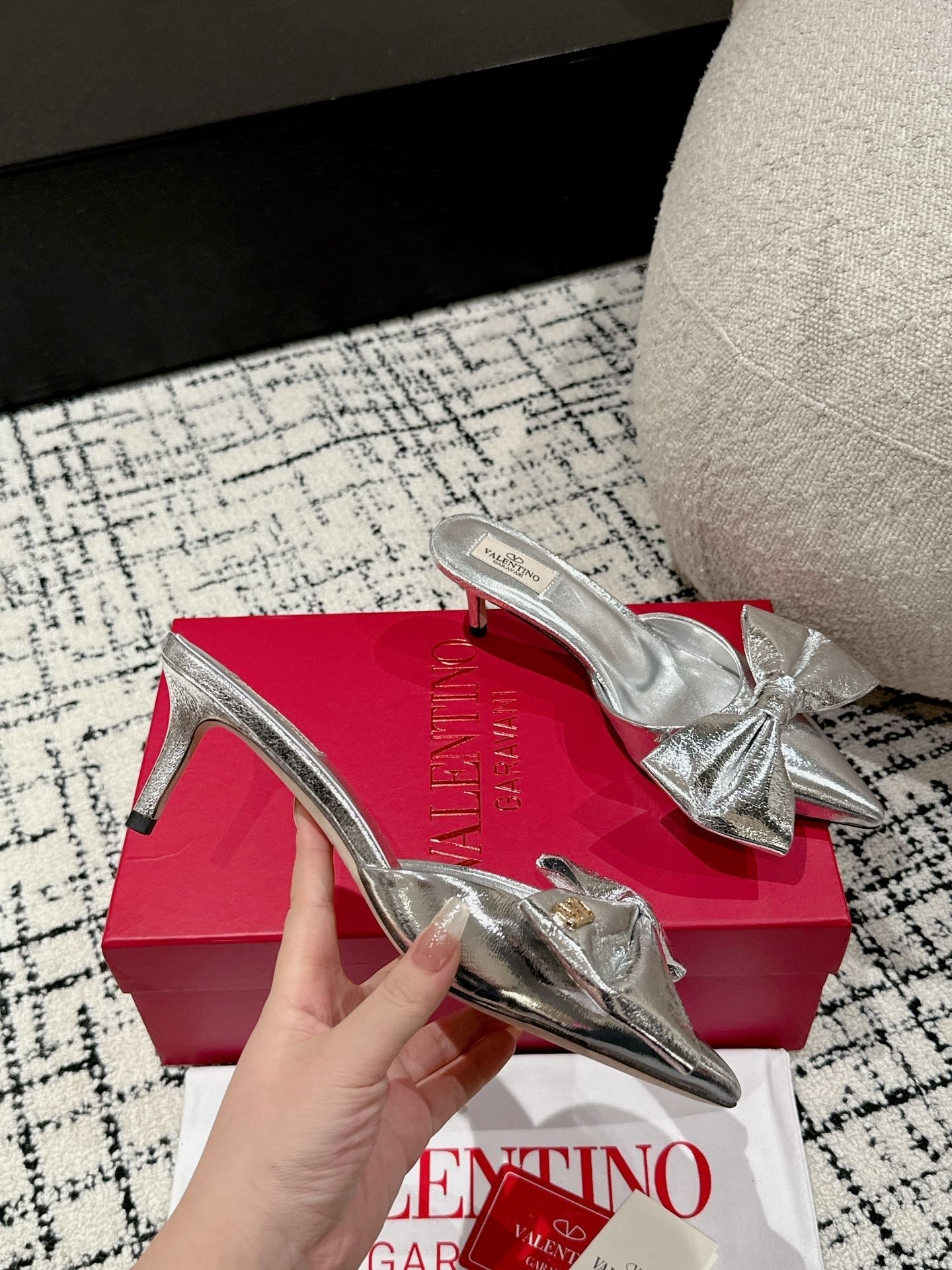 HIGH MULE IN SILVER LAMBSKIN - 35