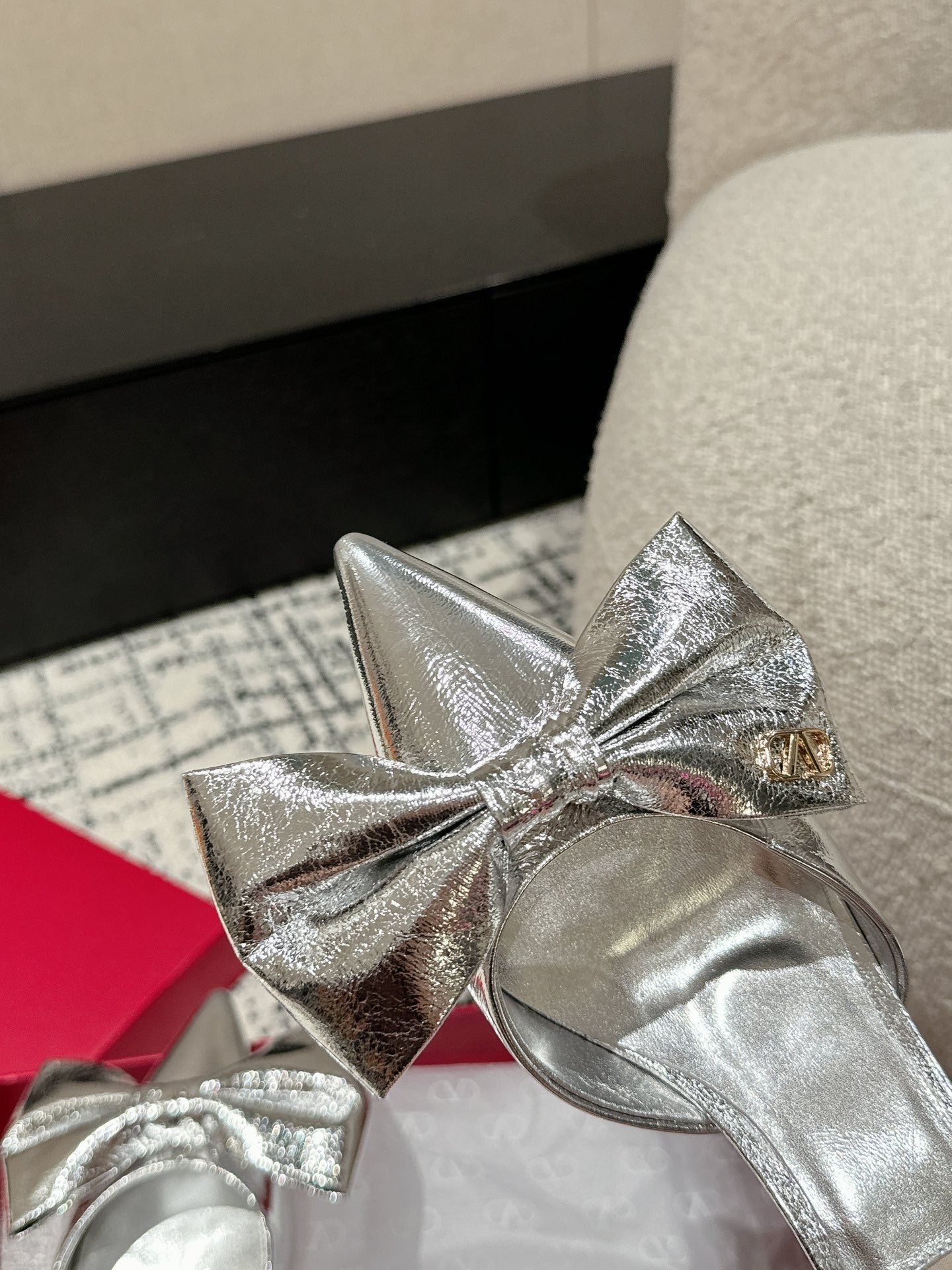 HIGH MULE IN SILVER LAMBSKIN - 35