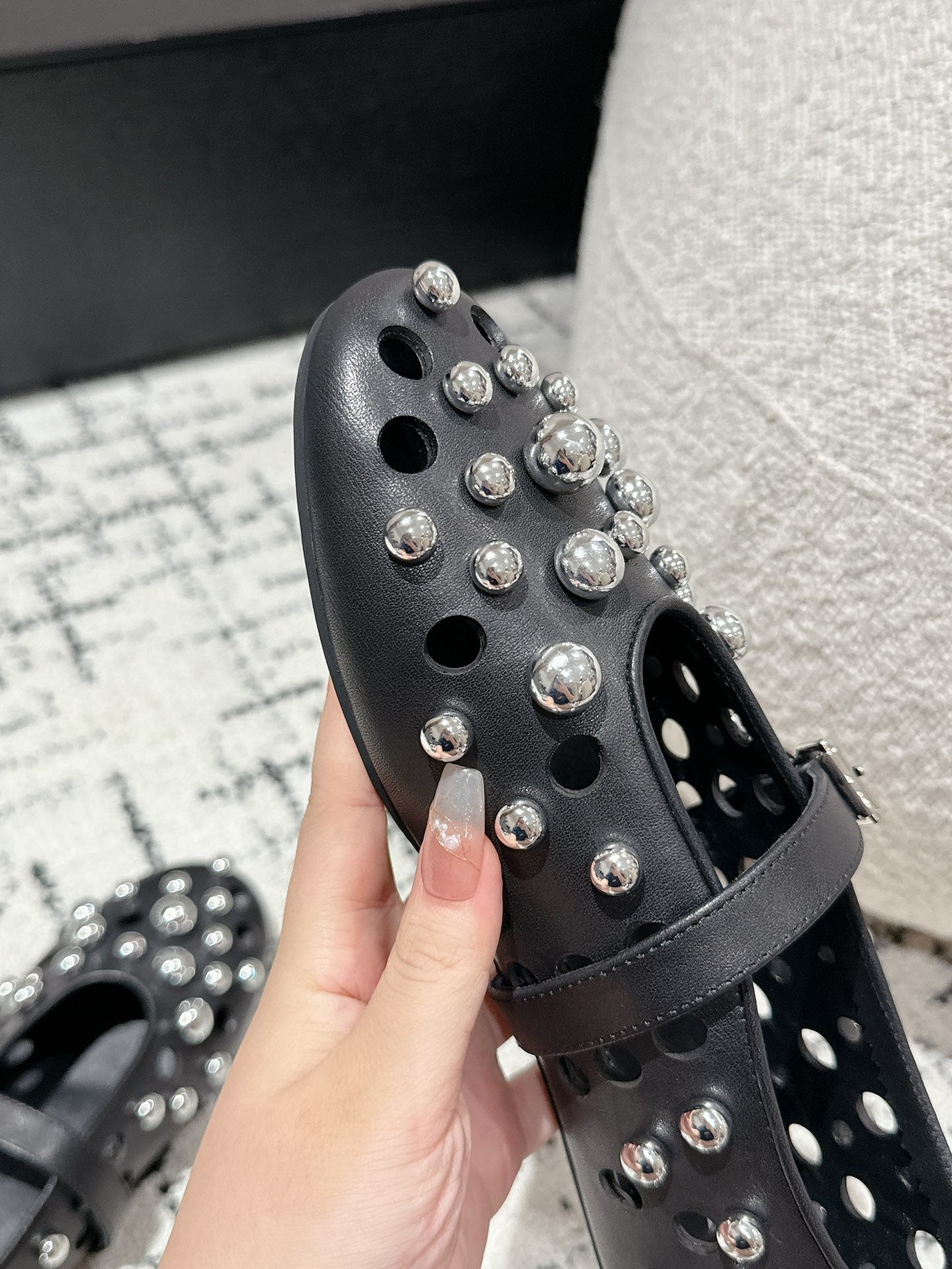 ALAIA PEARL MARY JANE SHOES IN BLACK LAMBSKIN - 35