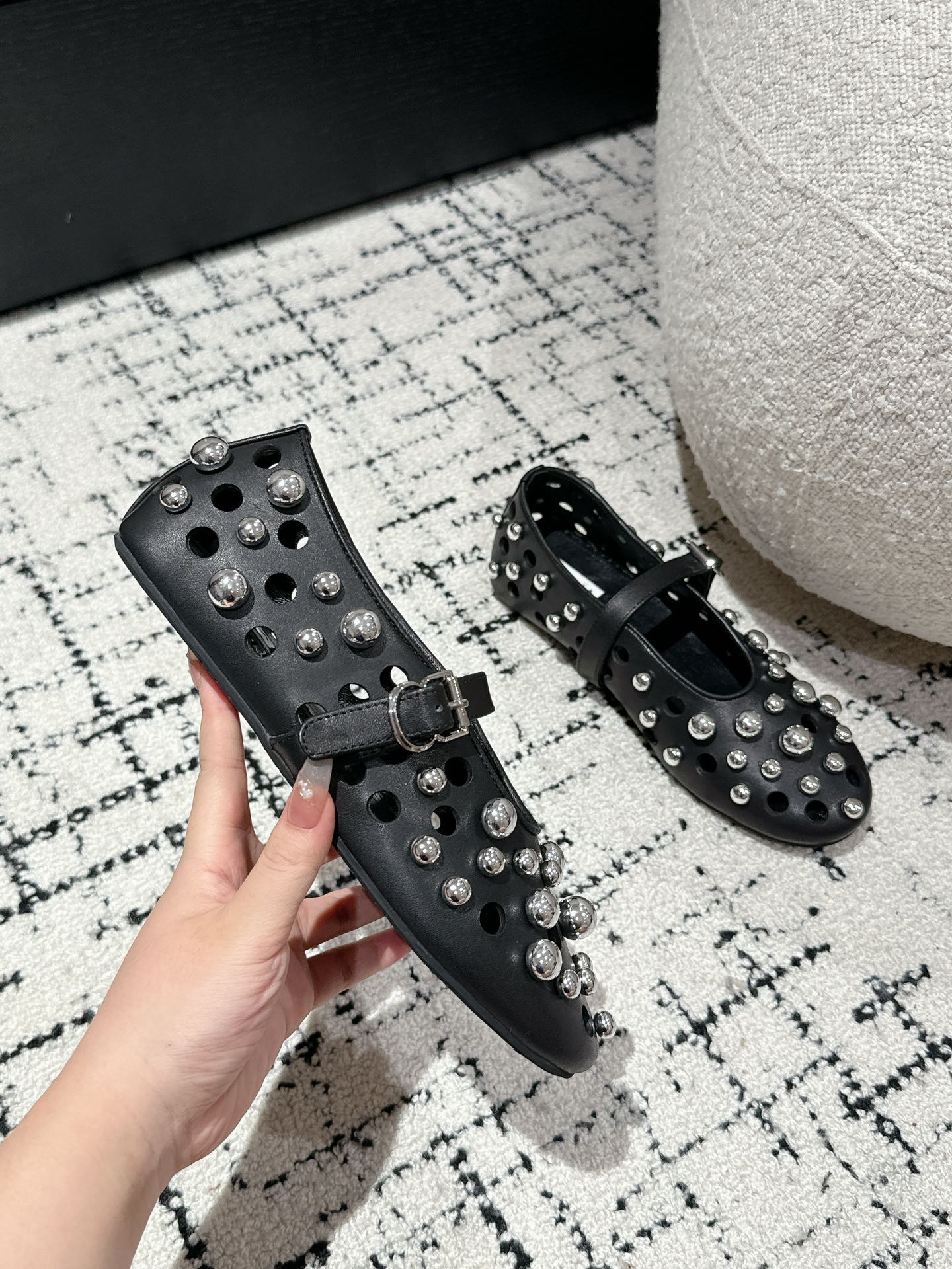 ALAIA PEARL MARY JANE SHOES IN BLACK LAMBSKIN - 35